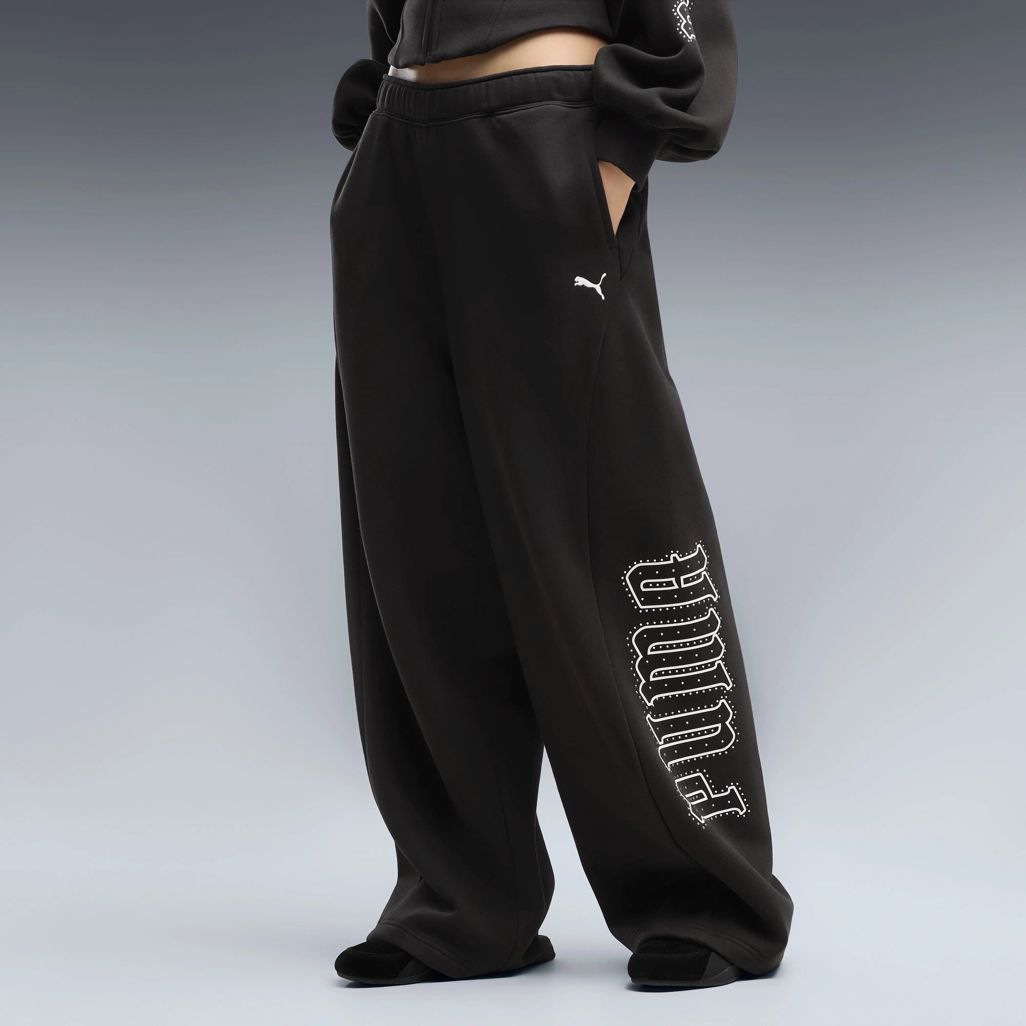Women's Street Glam Slouchy Bedazzled Outfit
