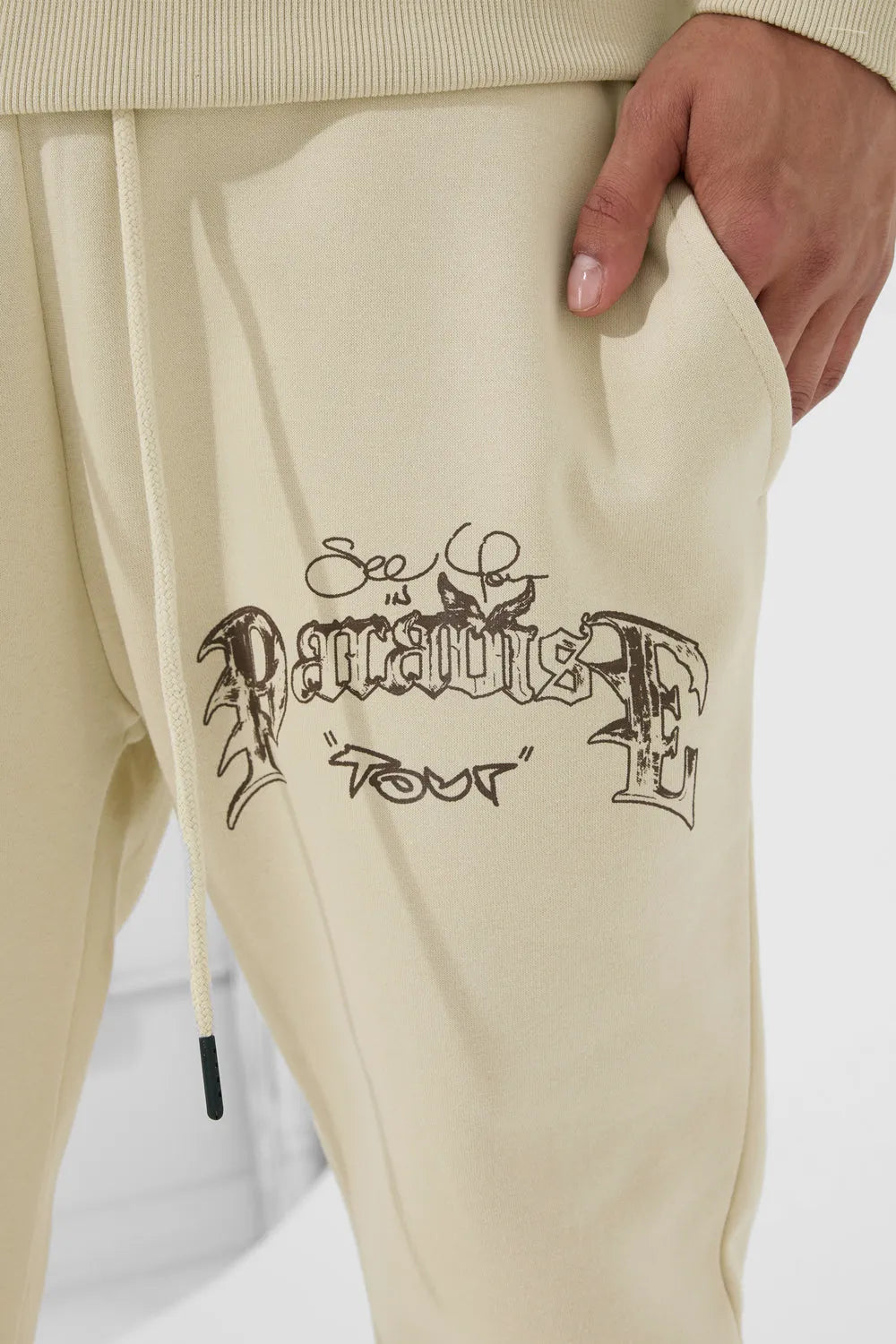 Men's Paradise Tour Outfit