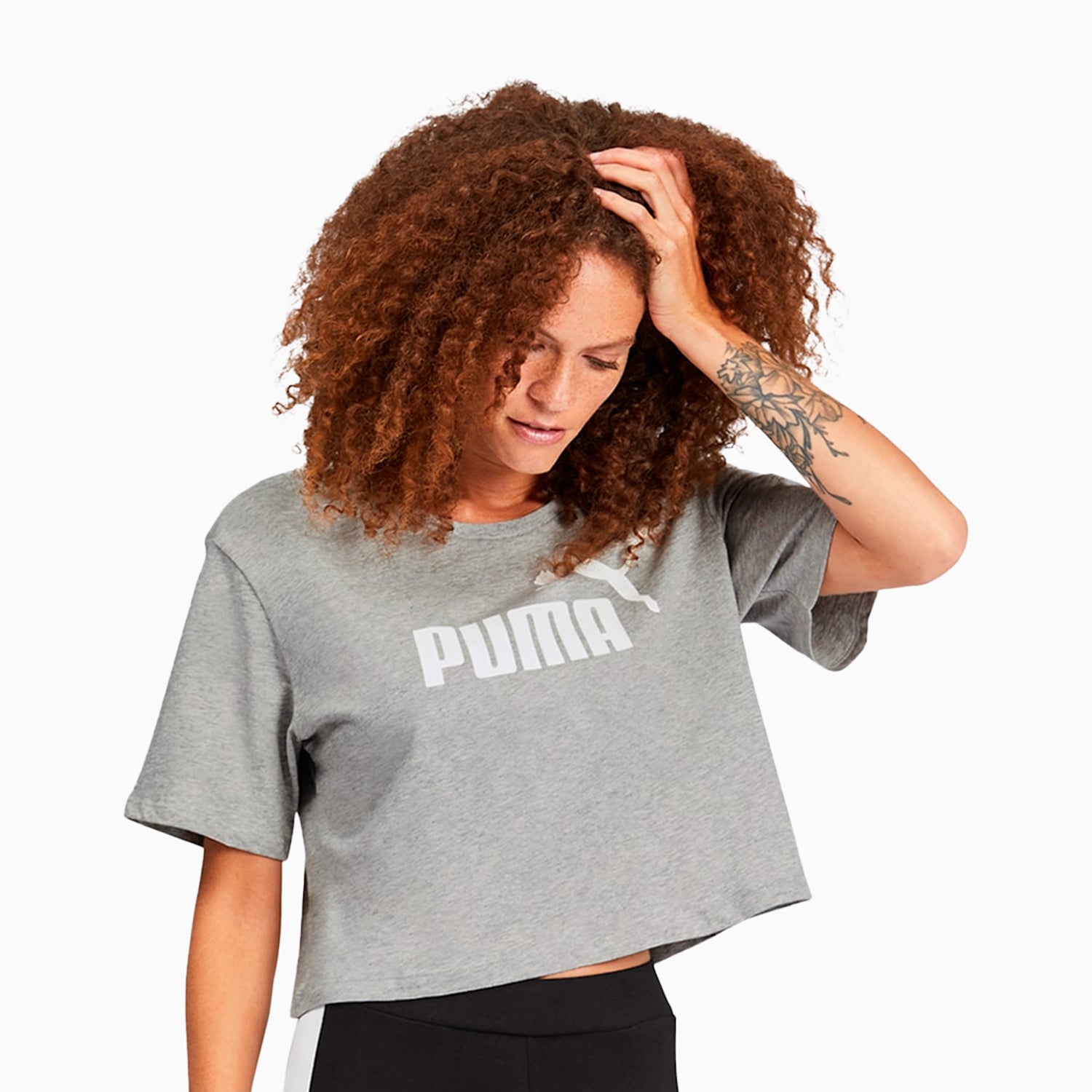 puma-womens-essentials-cropped-logo-t-shirt-852594-04