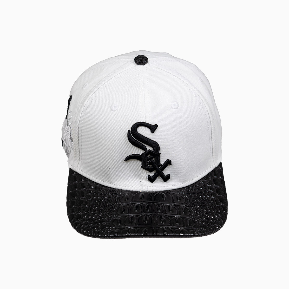 pro-standard-chicago-white-sox-mlb-hat-with-leather-visor-lcw736181a1-wbl