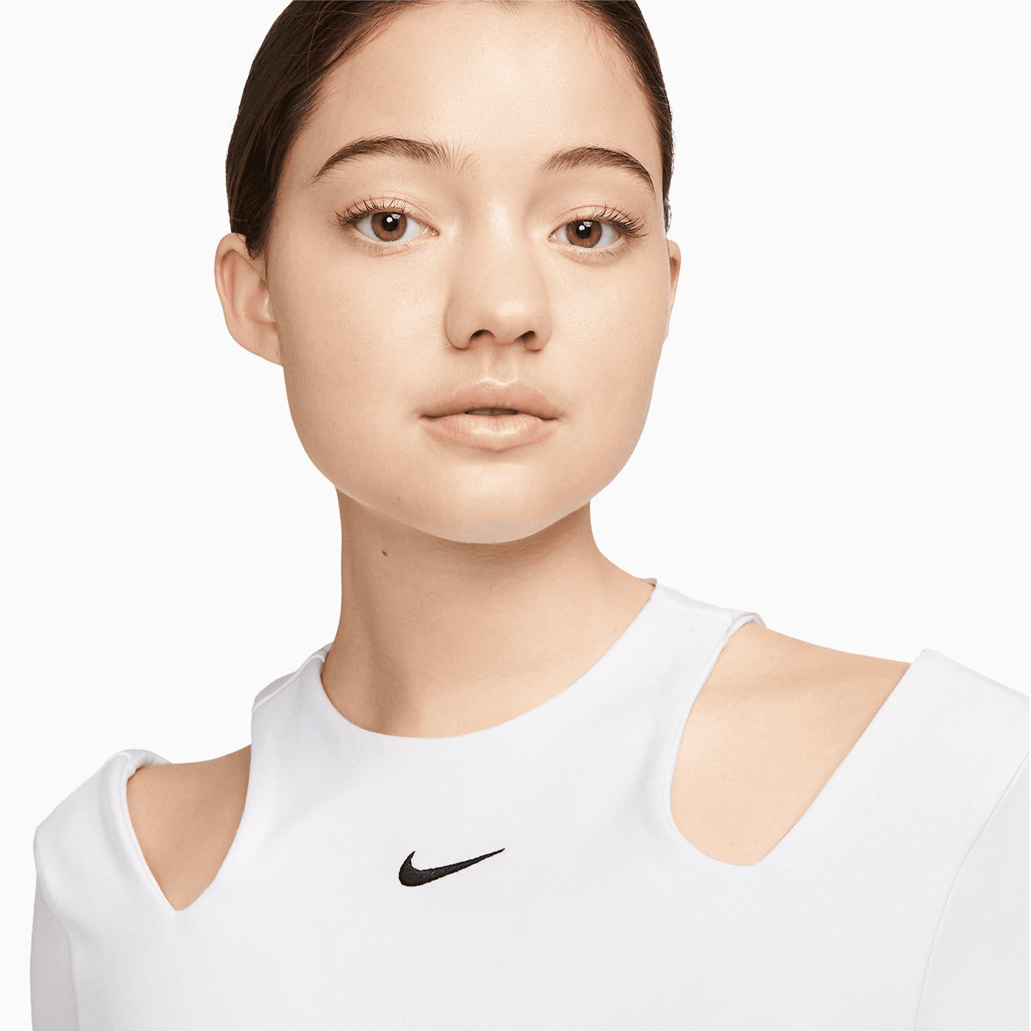 nike-womens-nike-sportswear-essentials-outfit-dv7962-100-dx6024-010