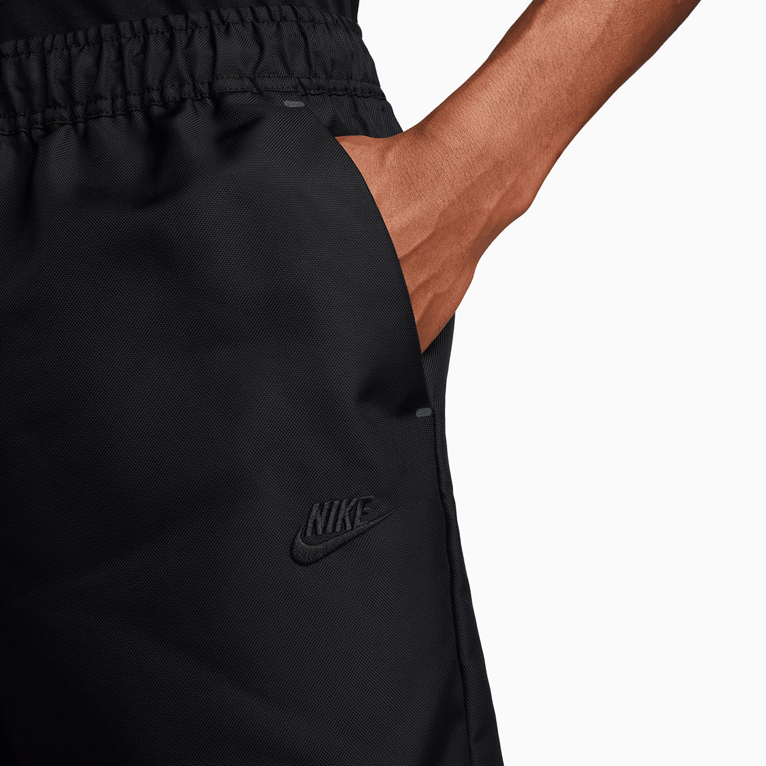 nike-mens-nike-tech-essentials-shorts-dx0752-010