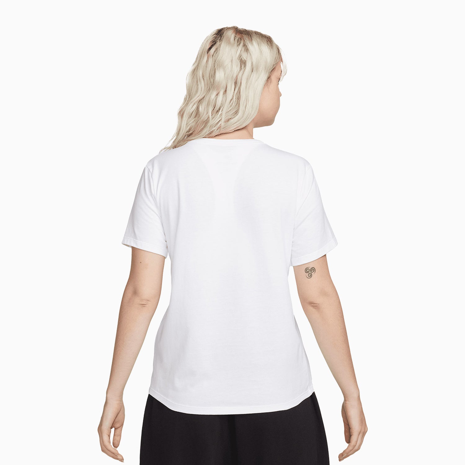 womens-nike-sportswear-club-essentials-outfit-dx7902-100-dq5802-100