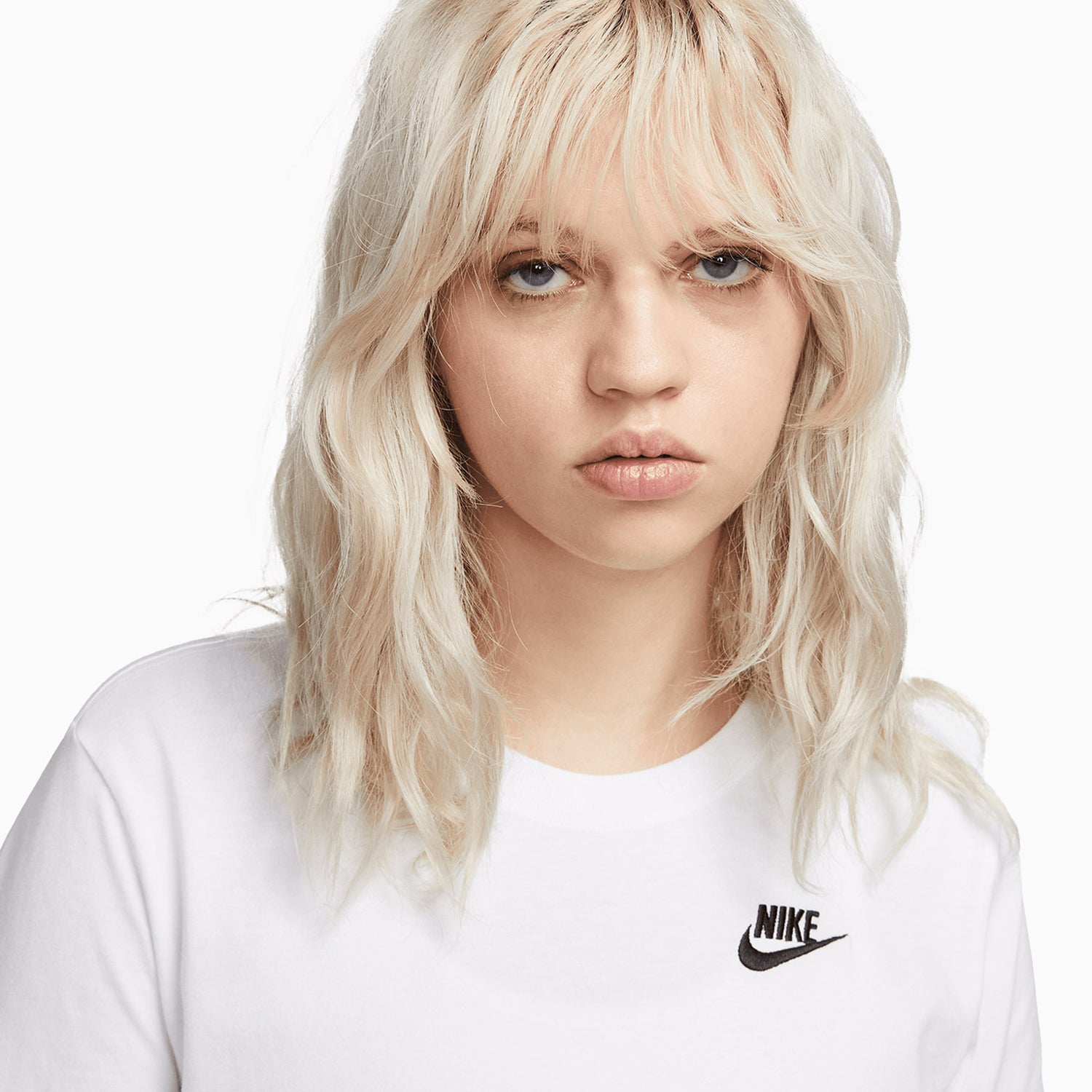 womens-nike-sportswear-club-essentials-outfit-dx7902-100-dq5802-100