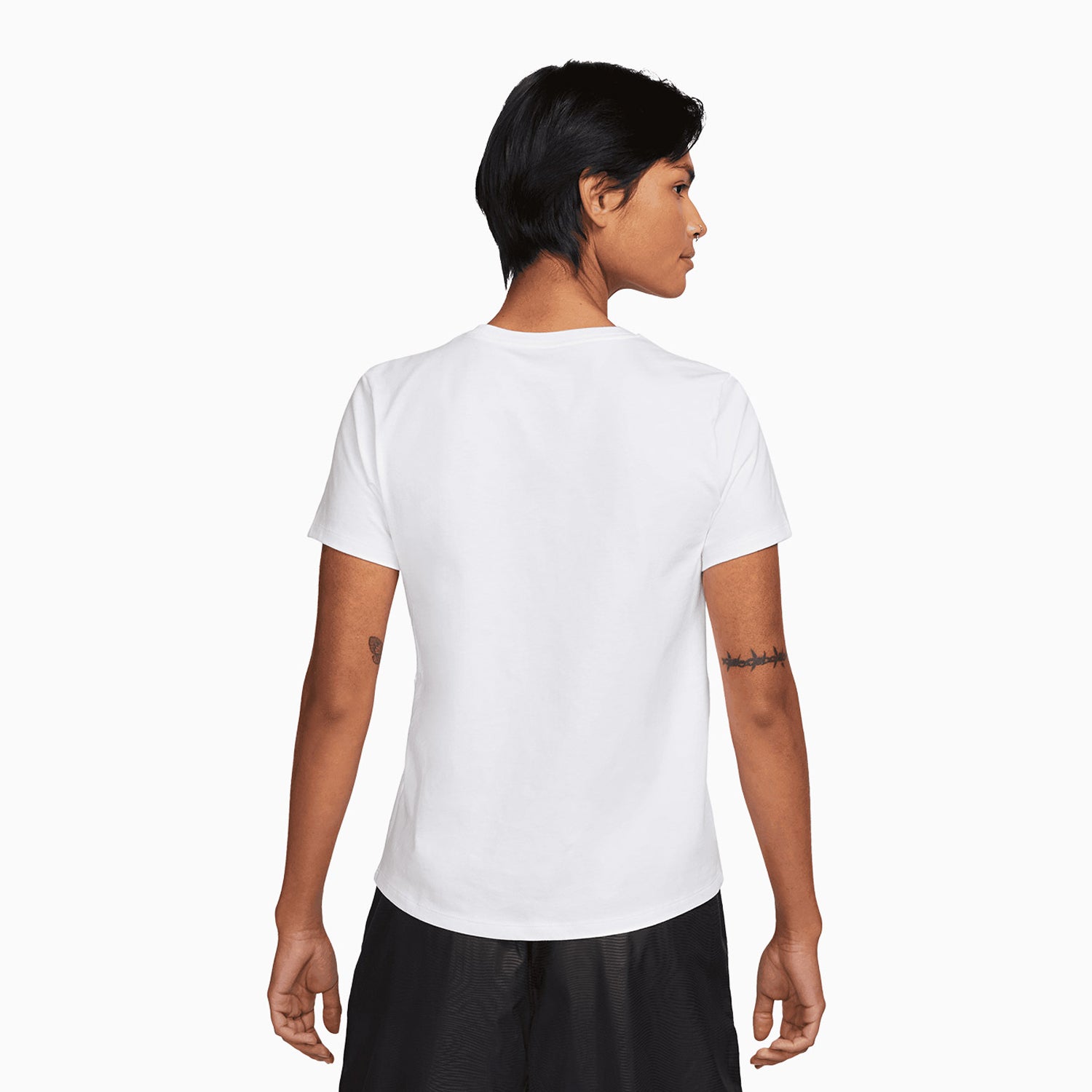 womens-nike-sportswear-club-essentials-outfit-dx7906-100-dq5802-010