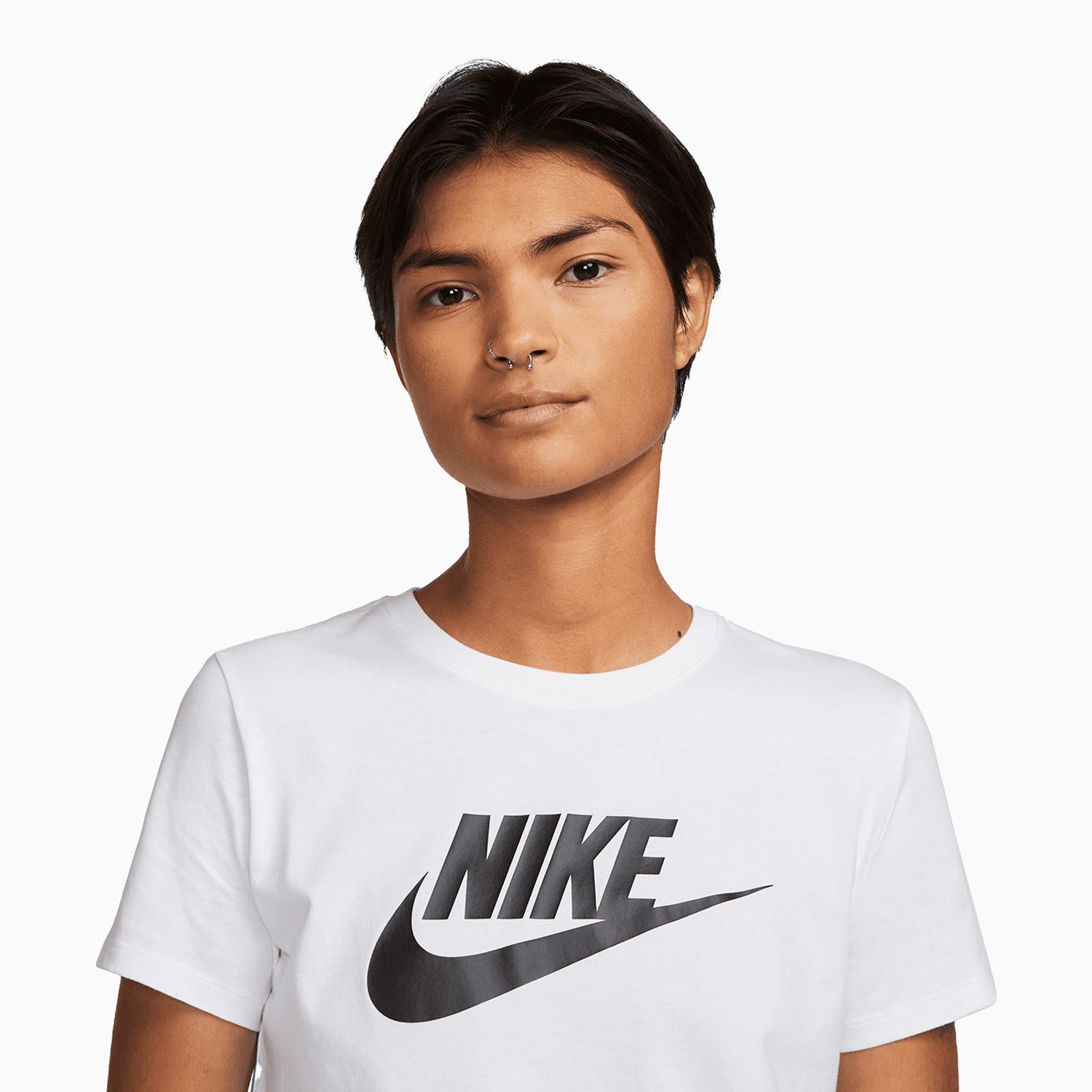 womens-nike-sportswear-club-essentials-outfit-dx7906-100-dq5802-010