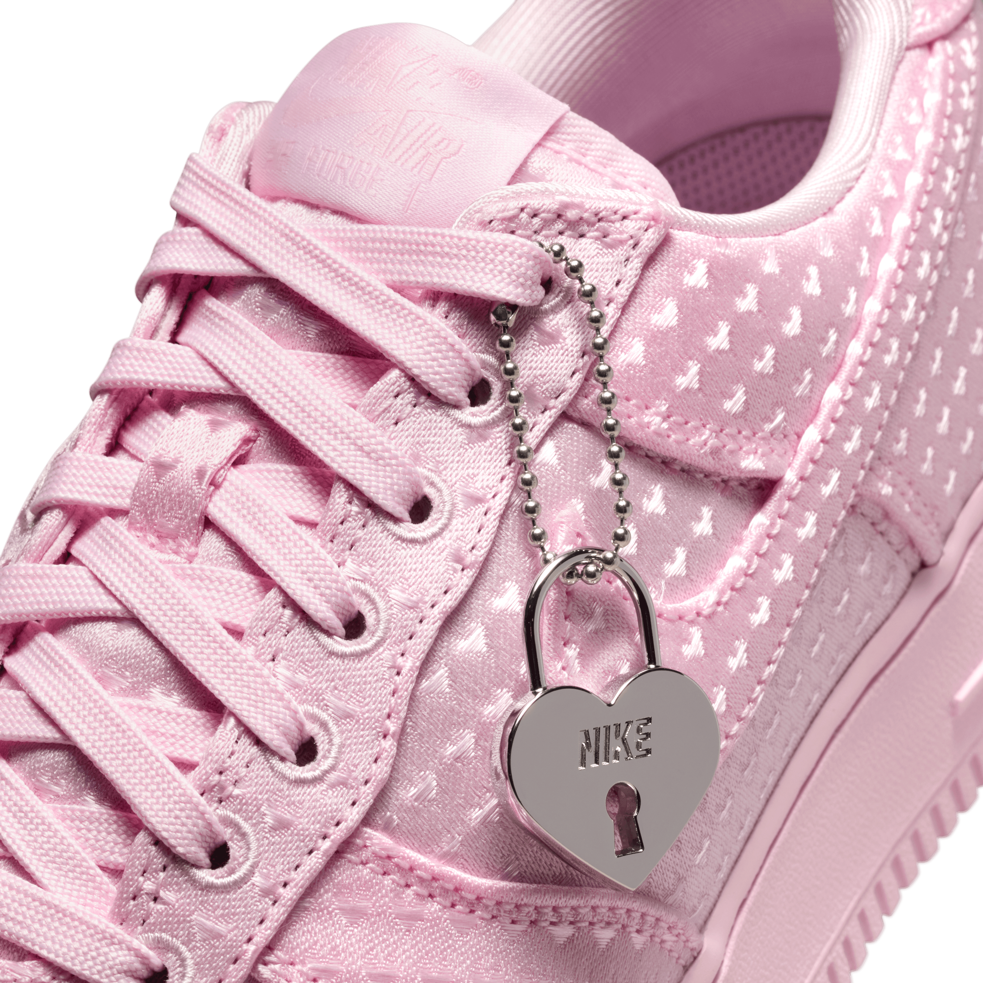 Women's Air Force 1 '07 SE "Valentine's Day"