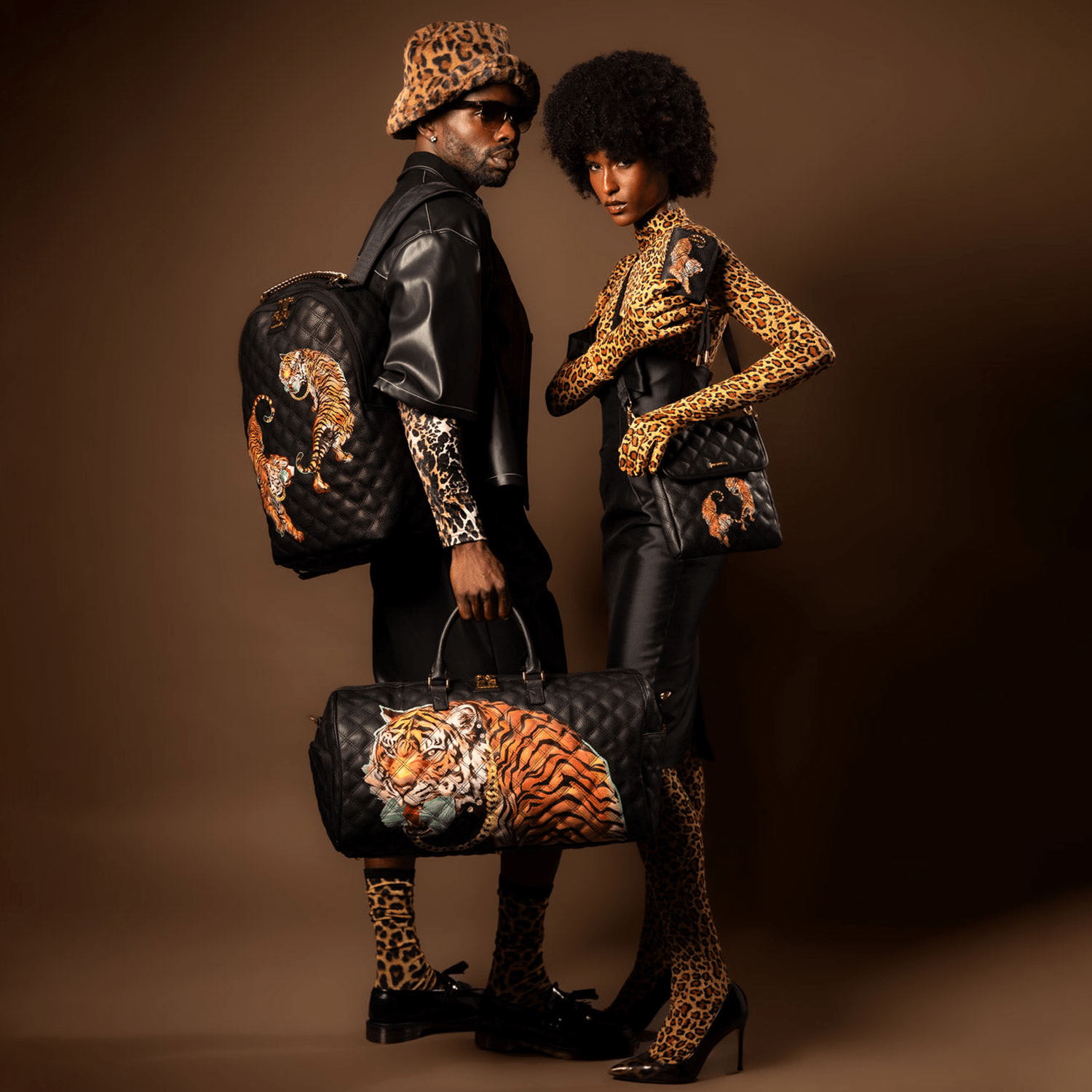 spray-ground-the-money-tigers-backpack-b5399-blk