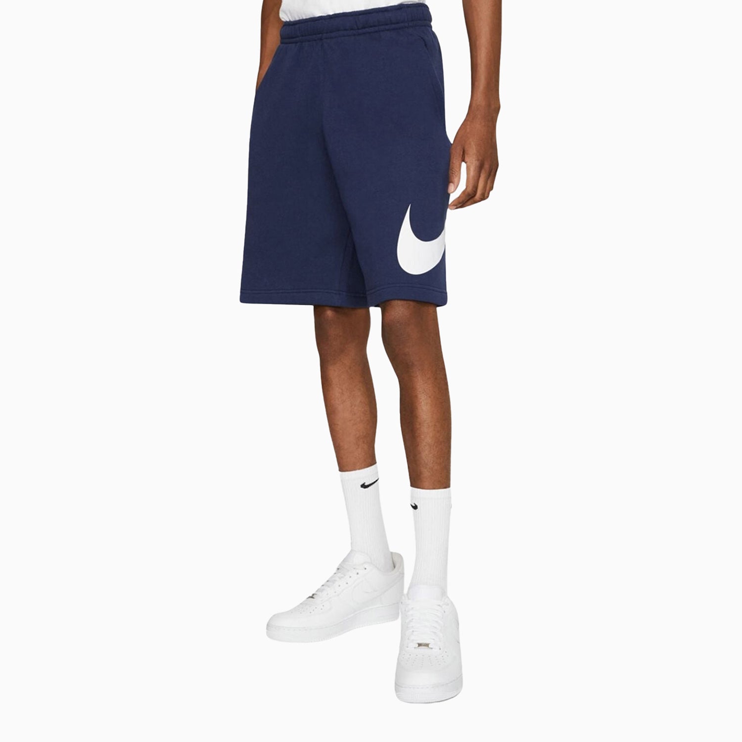 nike-mens-sportswear-club-t-shirt-and-shorts-outfit-ar5004-411-bv2721-410