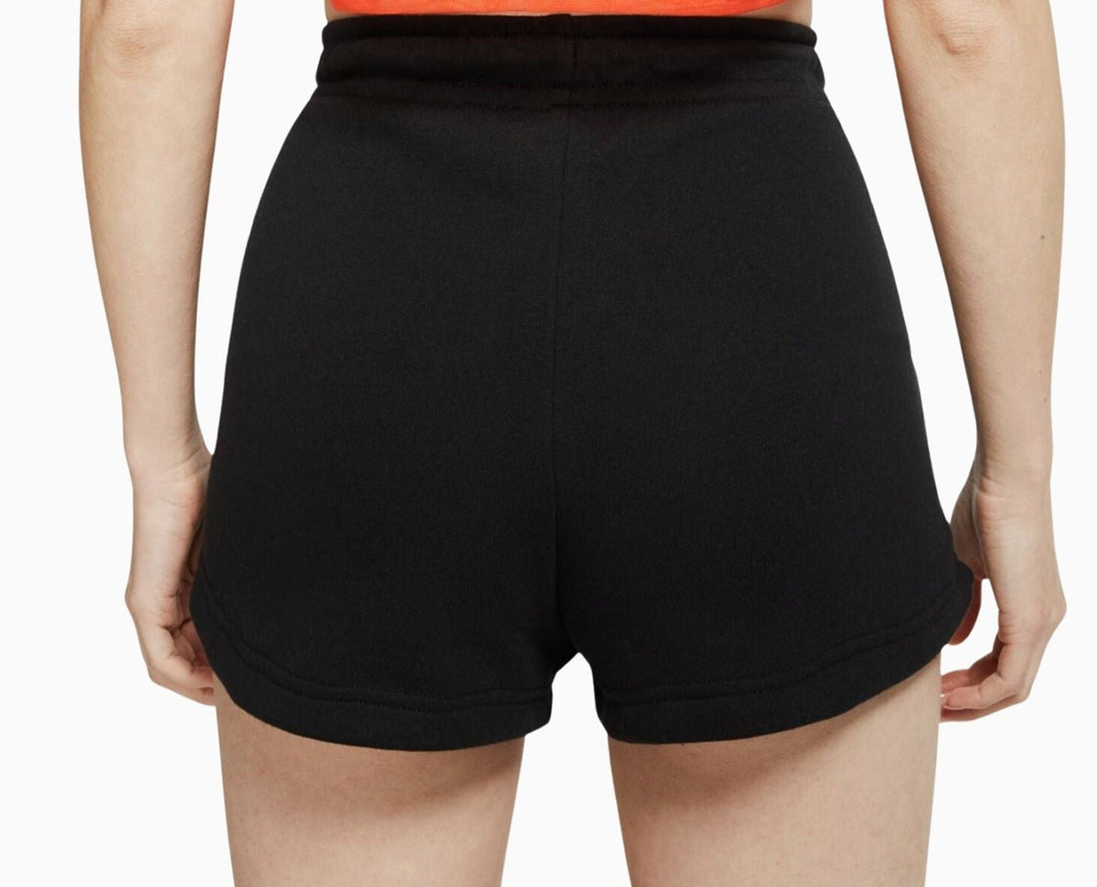 nike-womens-sportswear-essential-outfit-bv6169-100-cj2158-010