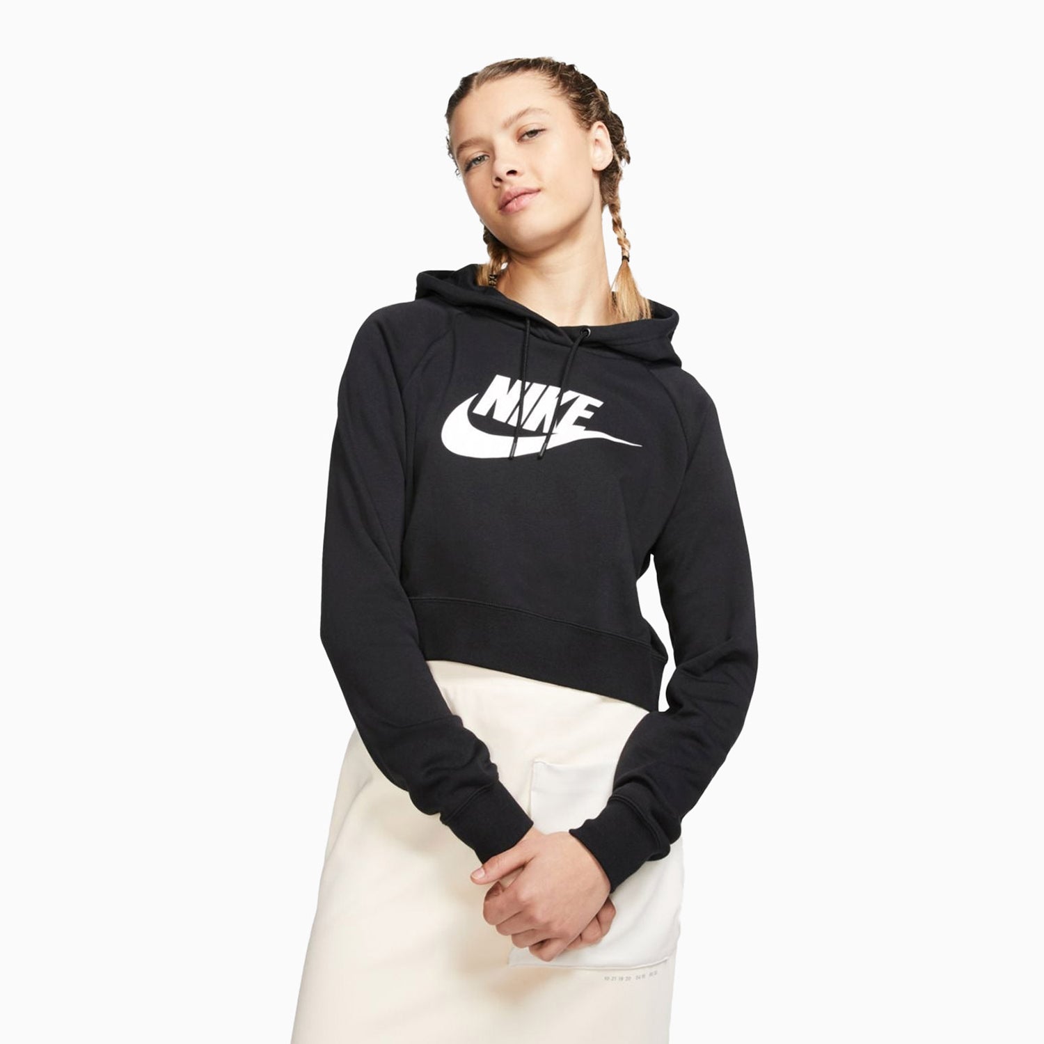 nike-womens-sportswear-essential-outfit-cj6327-010-bv4095-010
