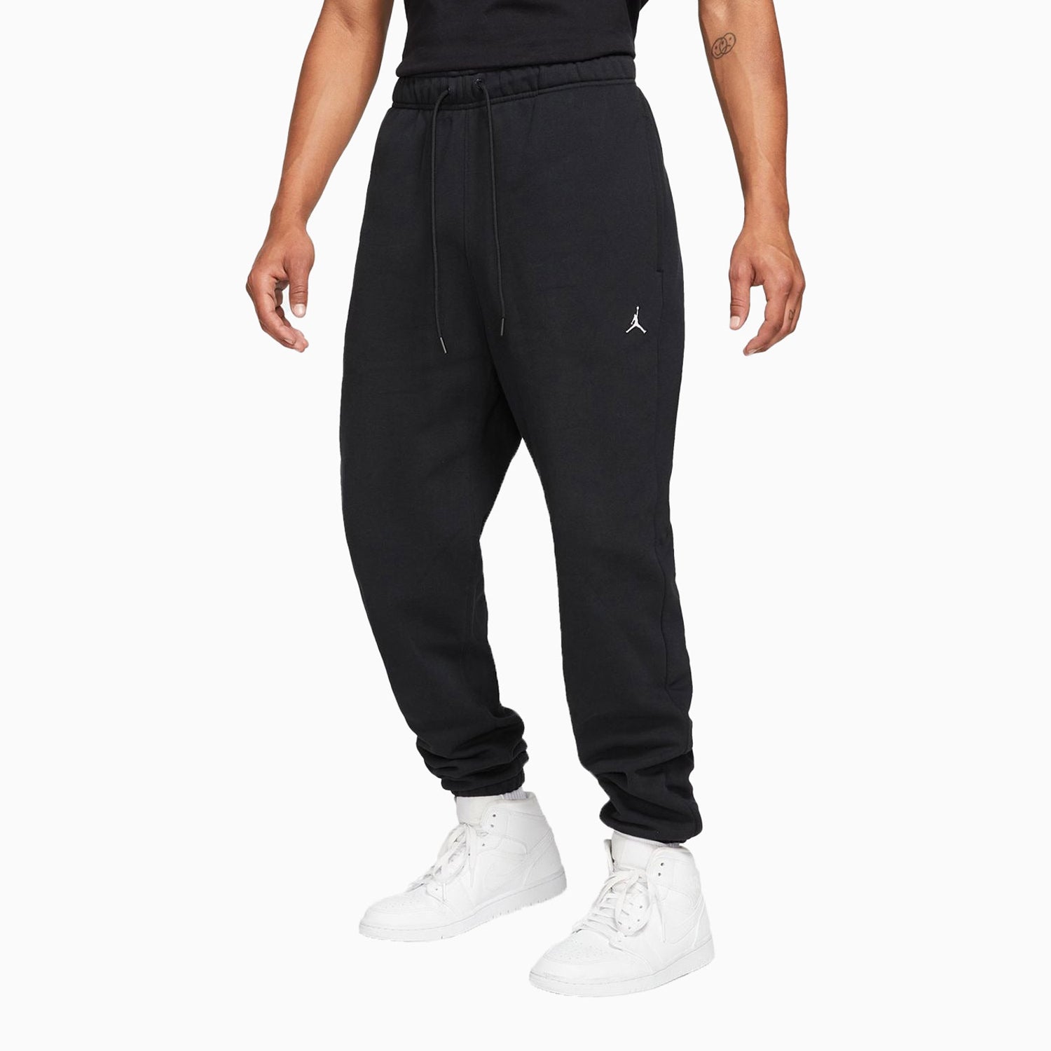 mens-jordan-essential-outfit-da9810-010-da9820-010