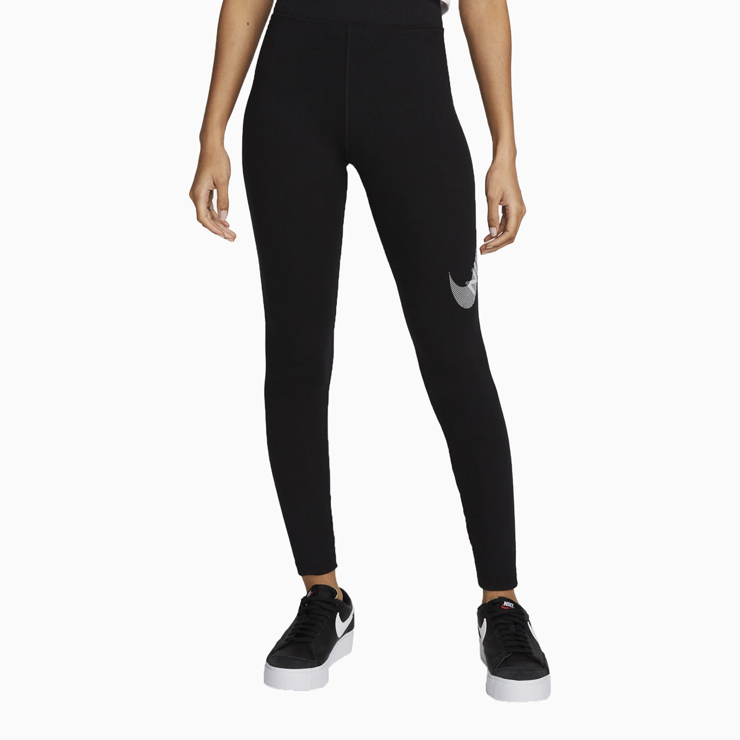 nike-womens-sportswear-swoosh-outfit-dr5628-010-dr5617-010