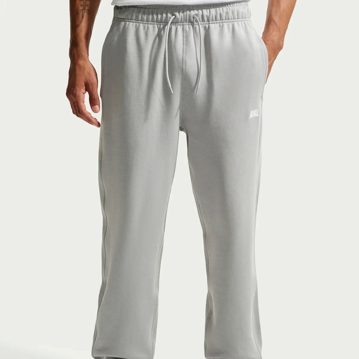 Men's Sportswear Club Outfit
