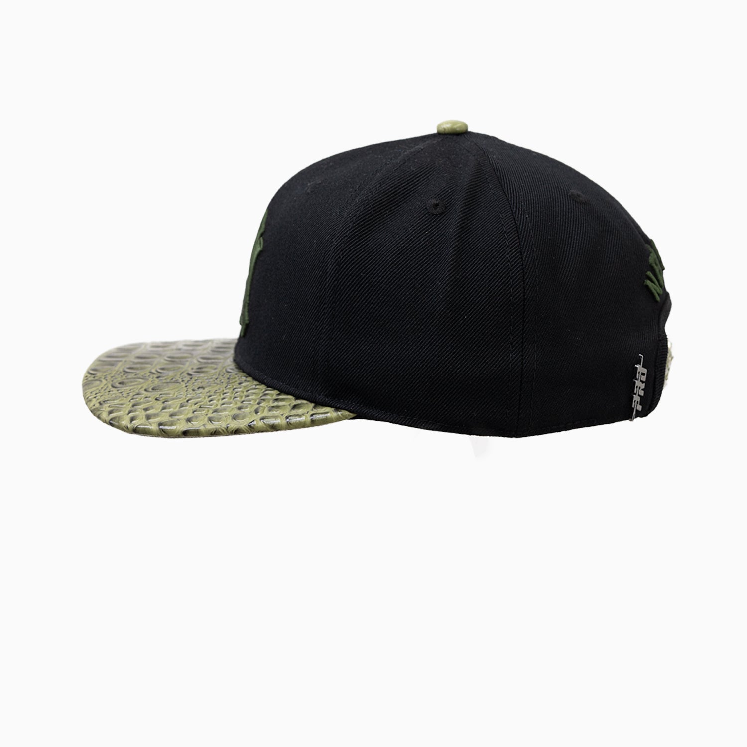 Pro Standard New York Yankees MLB Leather Visor Strapback Hat