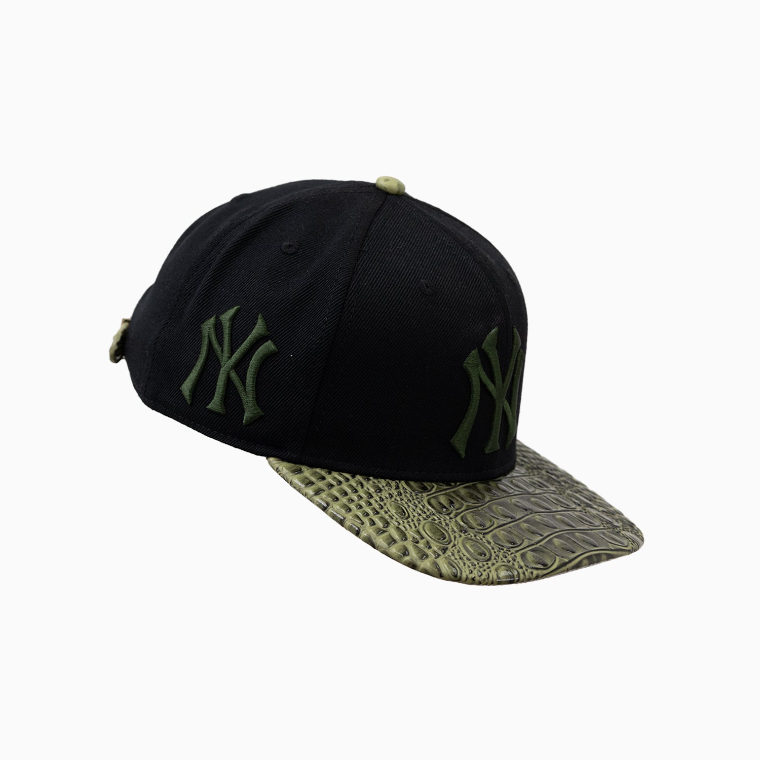 Pro Standard New York Yankees MLB Leather Visor Strapback Hat