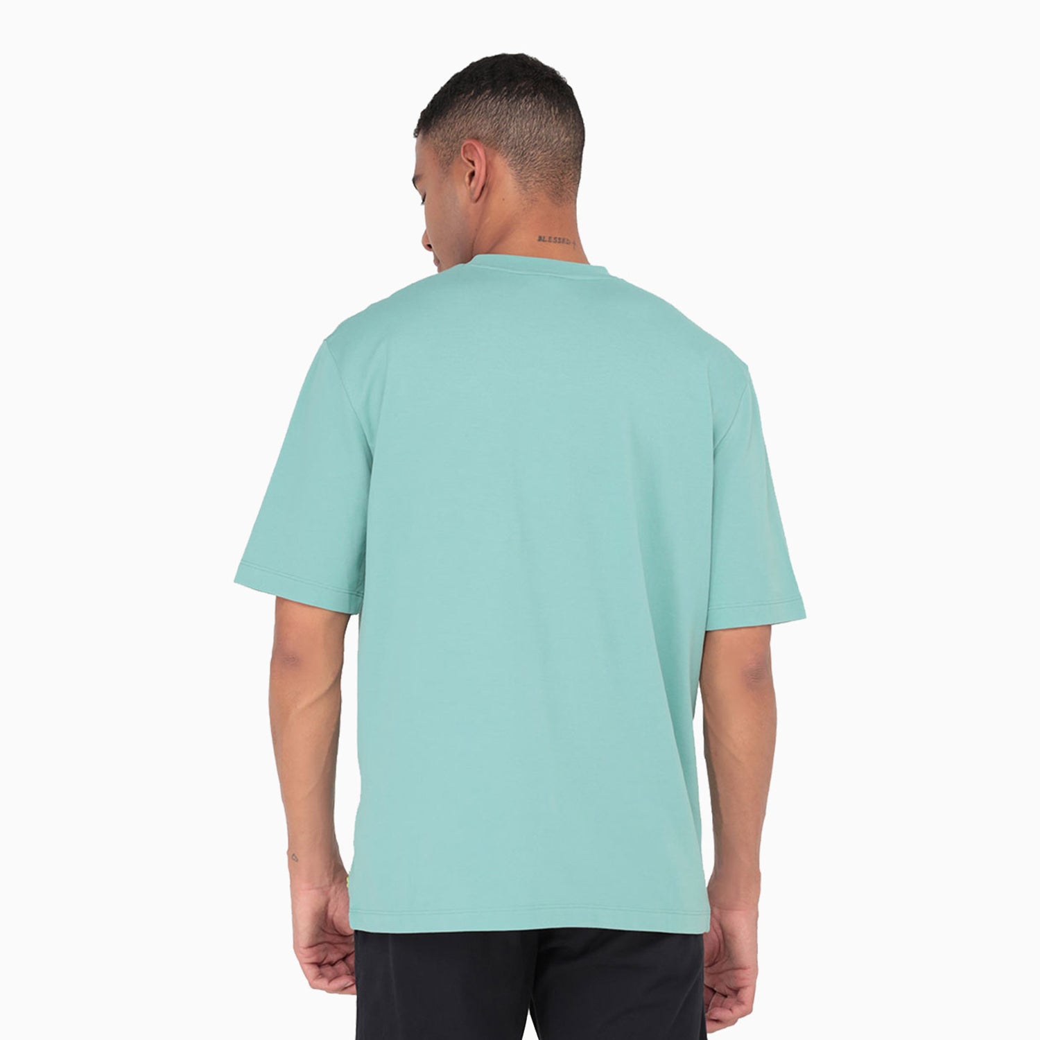 lacoste-mens-loose-fit-organic-cotton-pique-t-shirt-and-shorts-outfit-th5529-3a4-gh5539-3a4