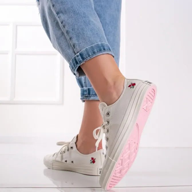 Converse Women's Chuck Taylor All Star Embroidered Floral