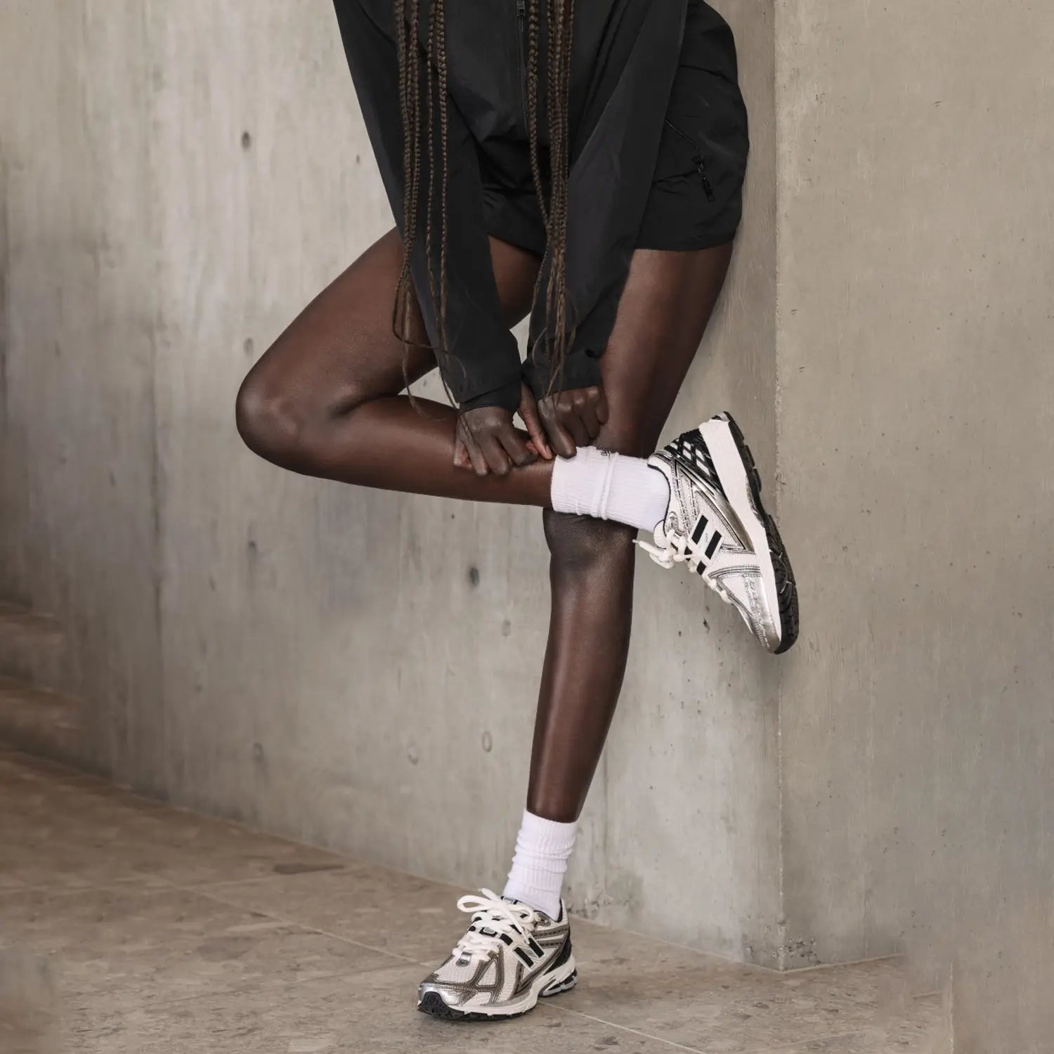 new-balance-1906r-metallic-silver-gold-shoes-m1906ra