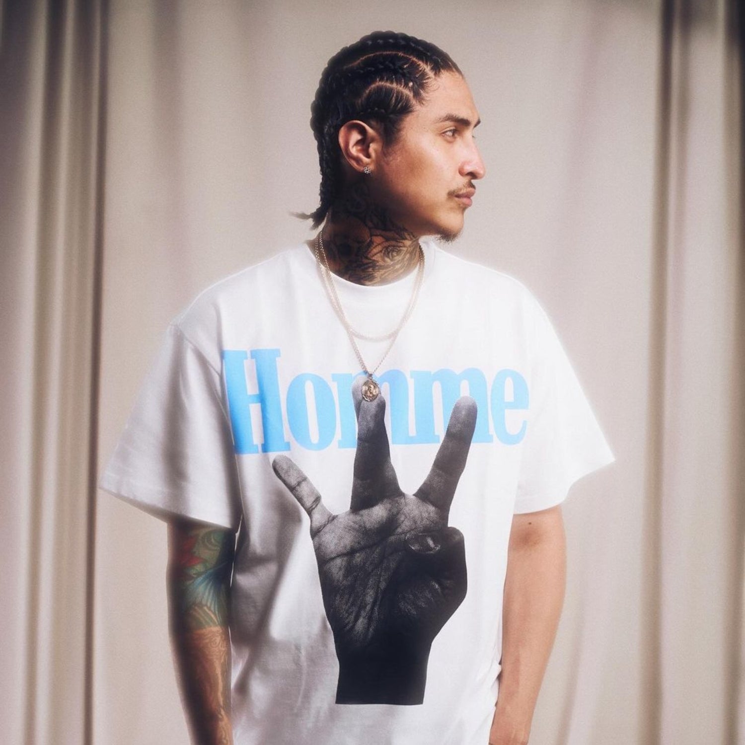 Men's Twisted Fingers Short Sleeve T-Shirt