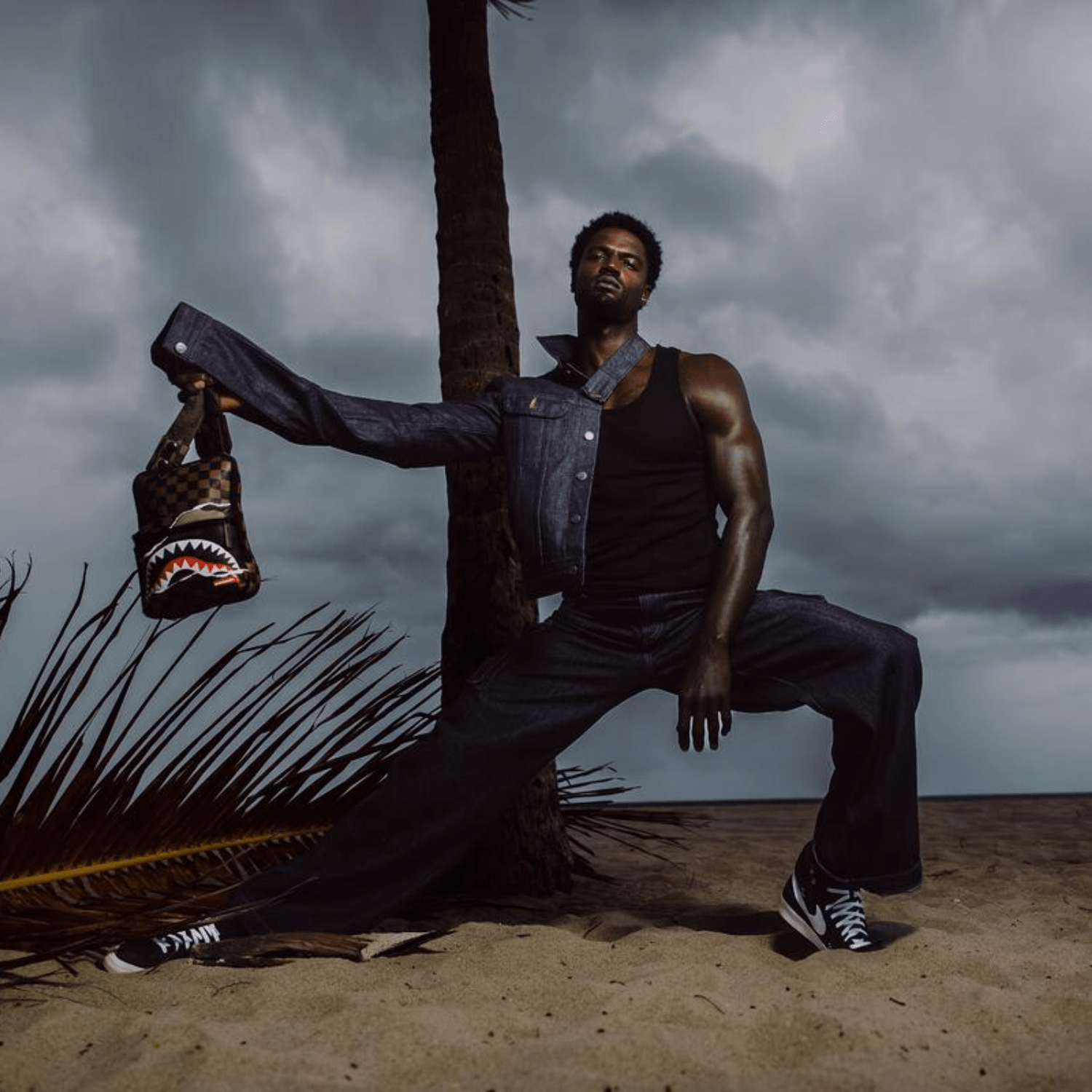 sprayground-tear-it-up-camo-sling-bag-b6043-blk