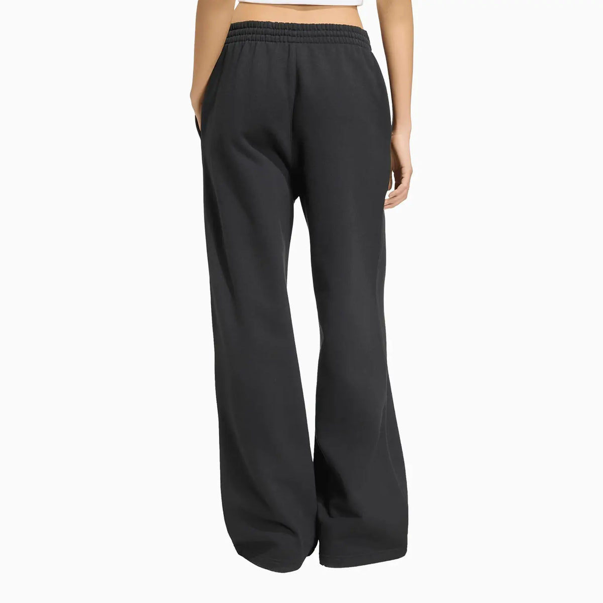 Women's Originals Essentials Outfit