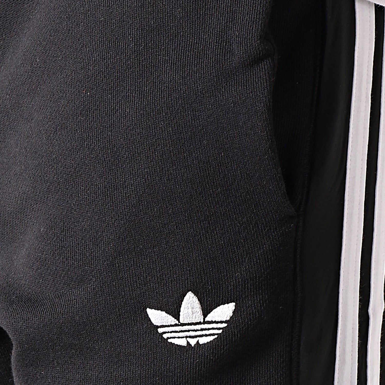 adidas-mens-radkin-sweat-pant-du8137