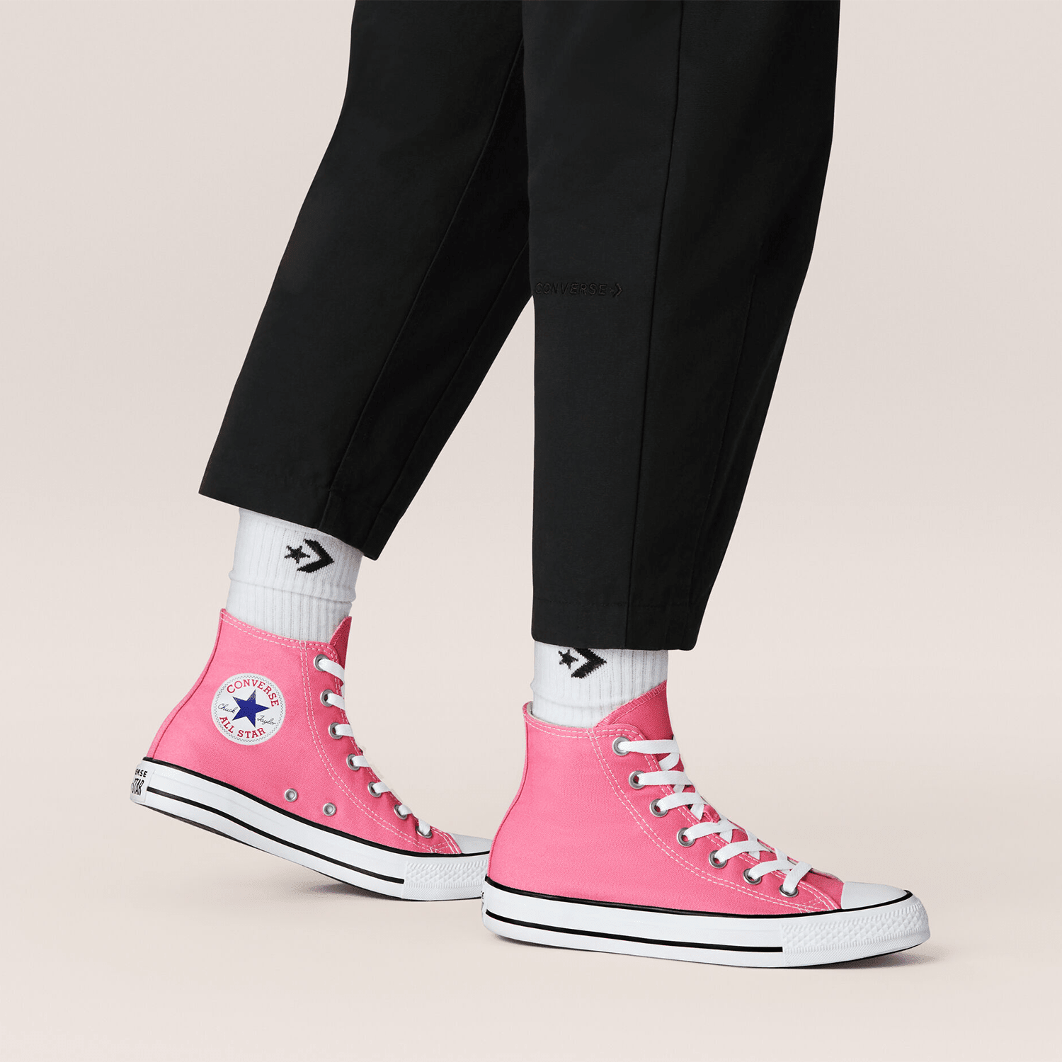 converse-womens-chuck-taylor-all-star-canvas-shoes-m9006