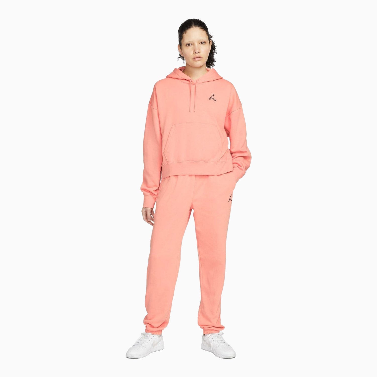 Jordan Women's Essentials Outfit