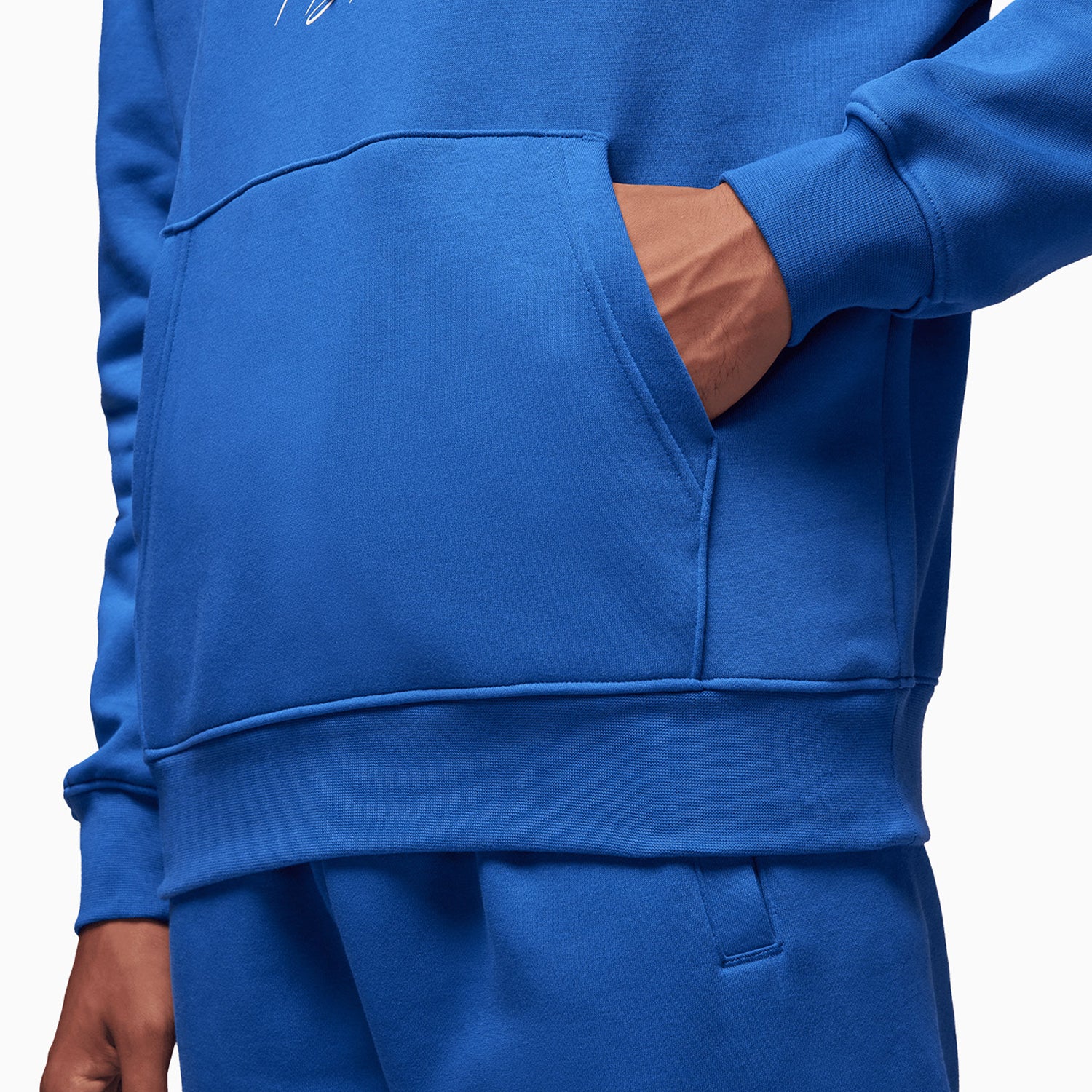 jordan-mens-sportswear-essentials-outfit-fd7545-480-fd7345-480