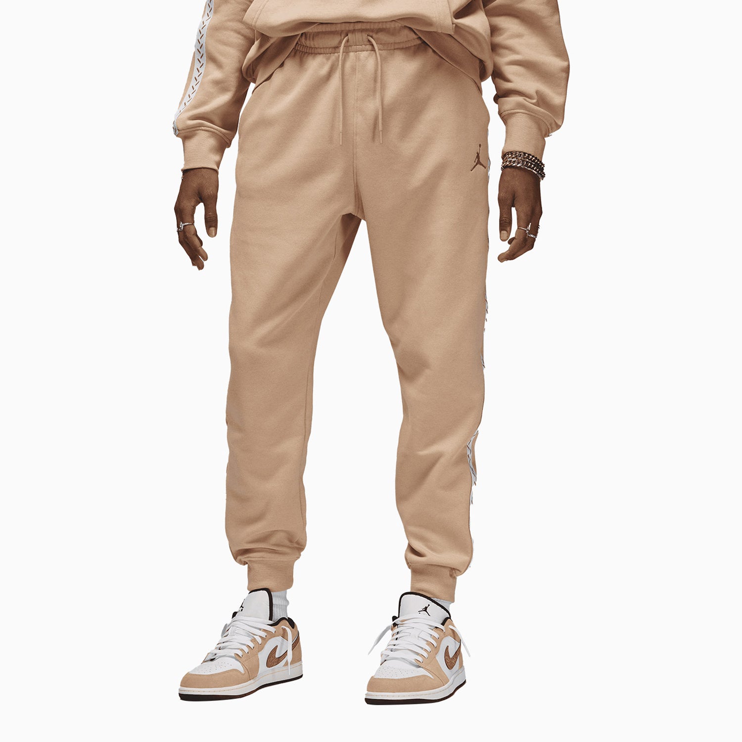 jordan-mens-flight-mvp-fleece-outfit-fn6352-244-fn6356-244