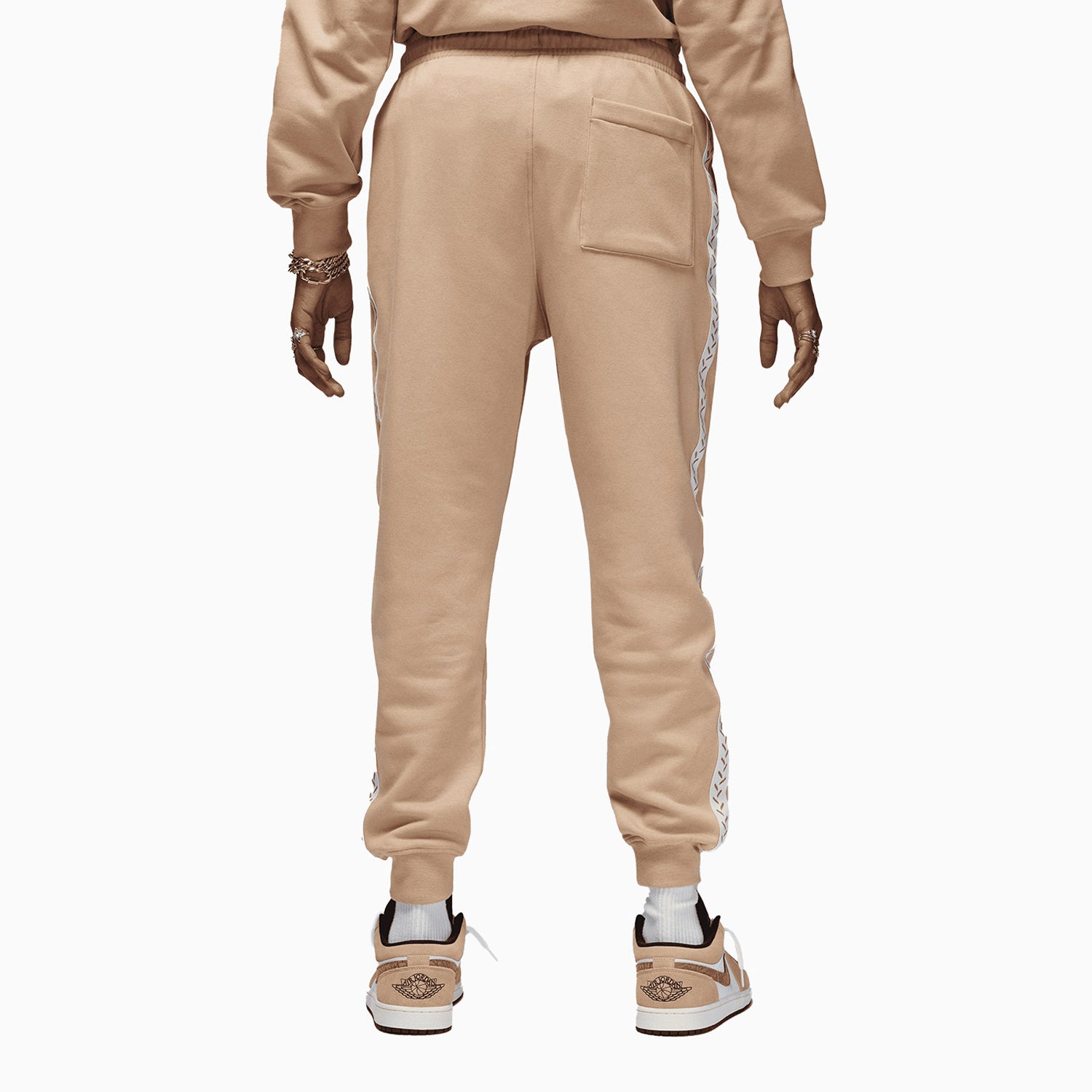 jordan-mens-flight-mvp-fleece-outfit-fn6352-244-fn6356-244