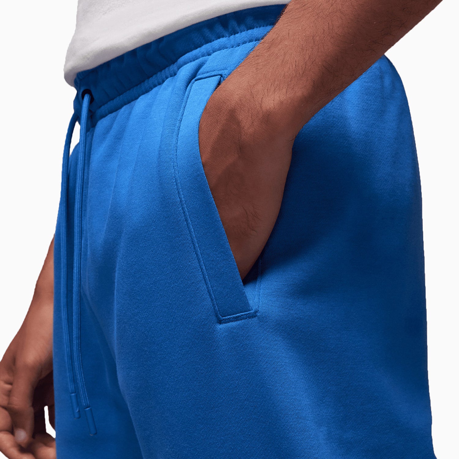 jordan-mens-sportswear-essentials-outfit-fd7545-480-fd7345-480