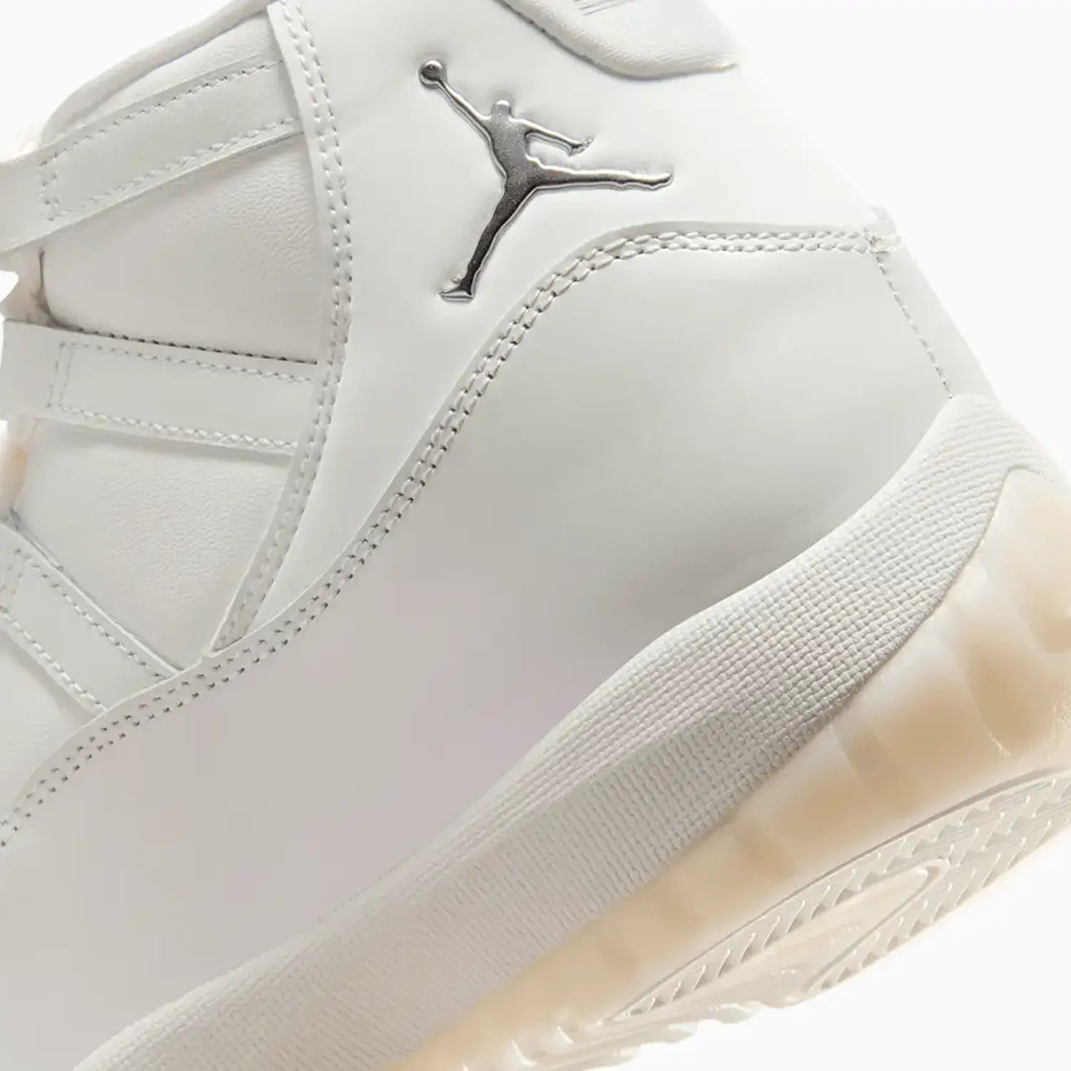 Women's Air Jordan 11 Retro "Pearl"