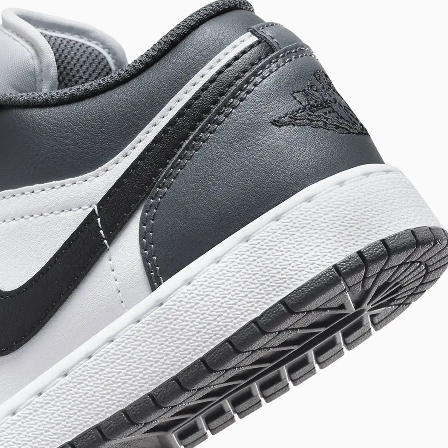 kids-air-jordan-1-low-iron-grey-grade-school-553560-152