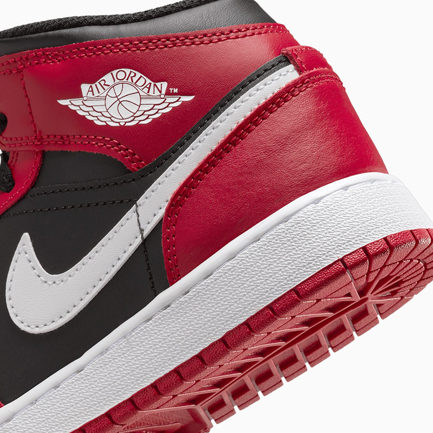 kids-air-jordan-1-mid-grade-school-shoes-dq8423-061