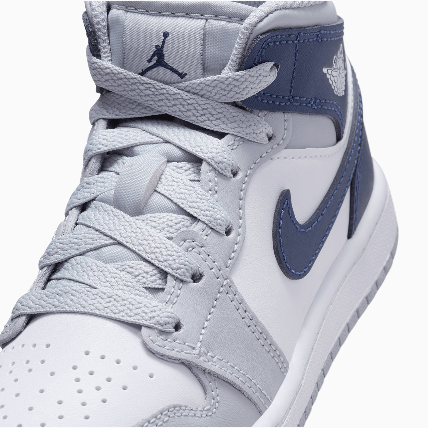 kids-air-jordan-1-mid-pre-school-shoes-dq8424-104