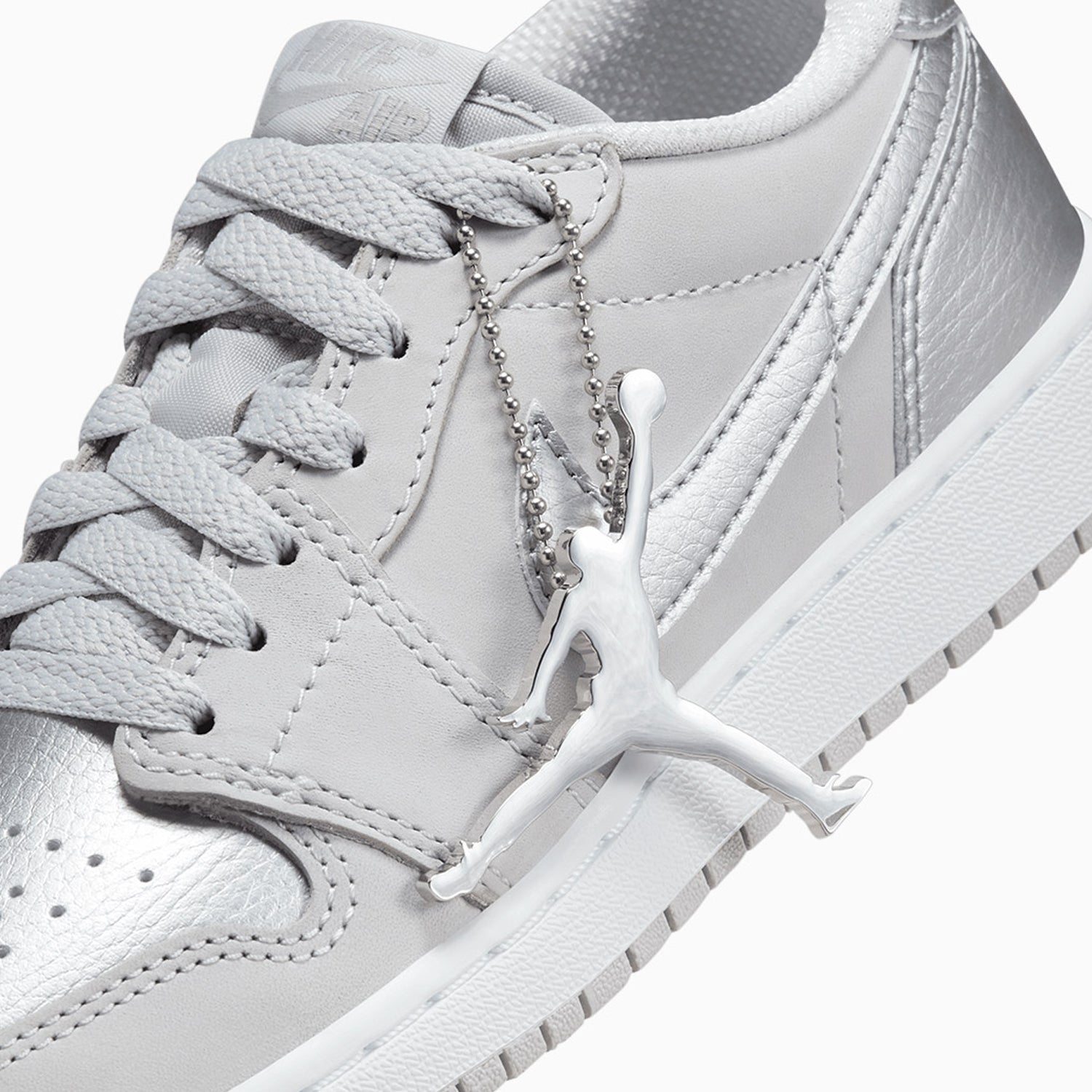 kids-air-jordan-1-og-metallic-silver-grade-school-shoes-cz0858-002