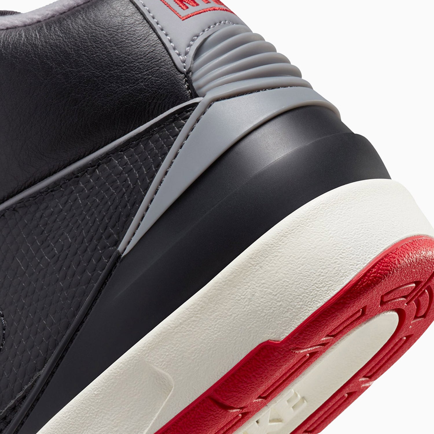 kids-air-jordan-2-retro-high-black-cement-grade-school-shoes-dq8562-001