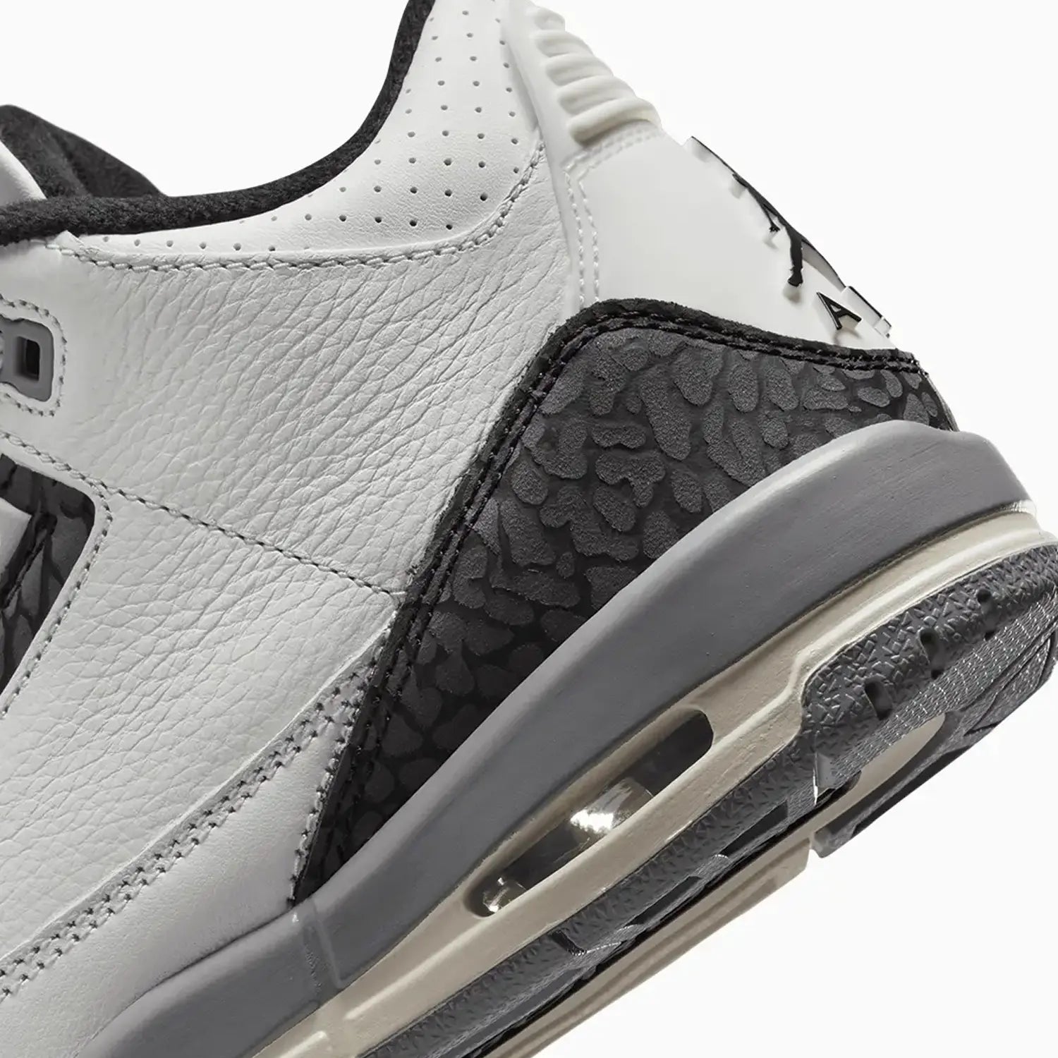 kids-air-jordan-3-retro-cement-grey-grade-school-shoes-dm0967-106