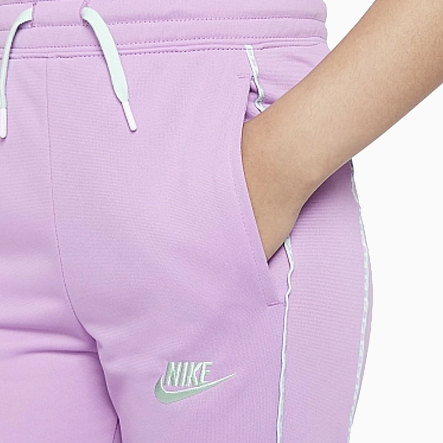 nike-kids-nike-sportswear-outfit-dd6302-591