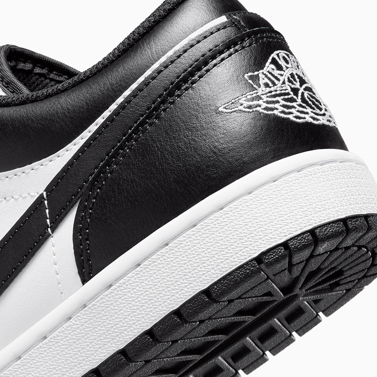 mens-air-jordan-1-low-white-black-shoes-553558-132