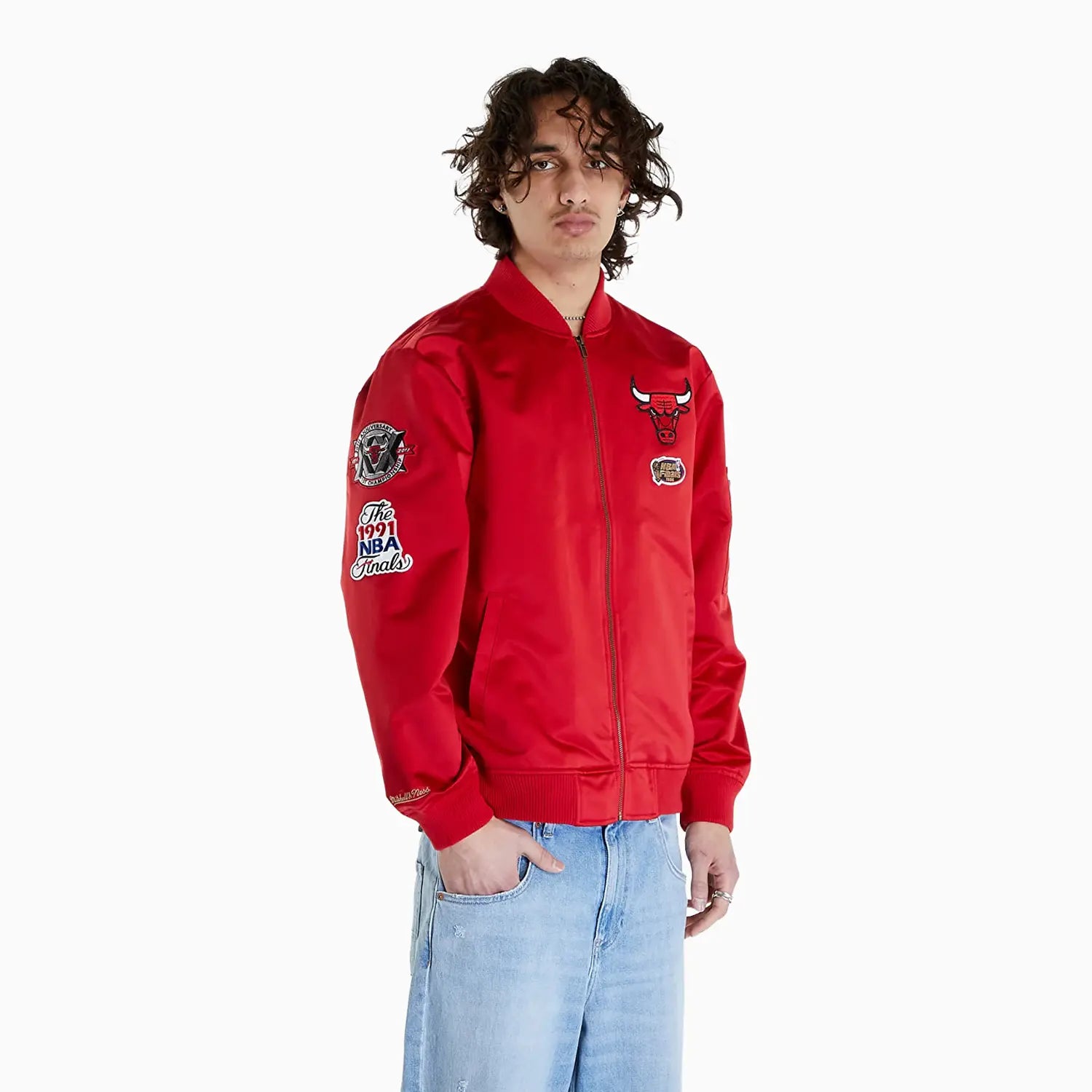 Mitchell & Ness Men's Chicago Bulls Satin Bomber Vintage Logo