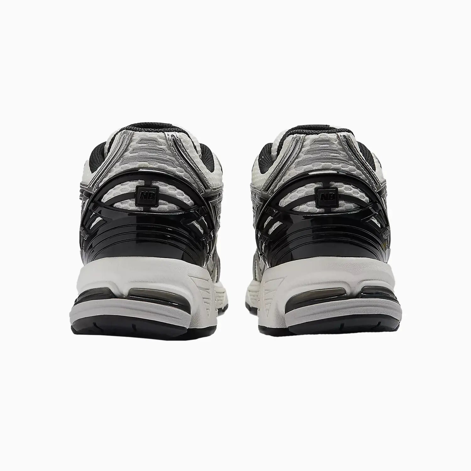 1906R "Silver Metallic Black"