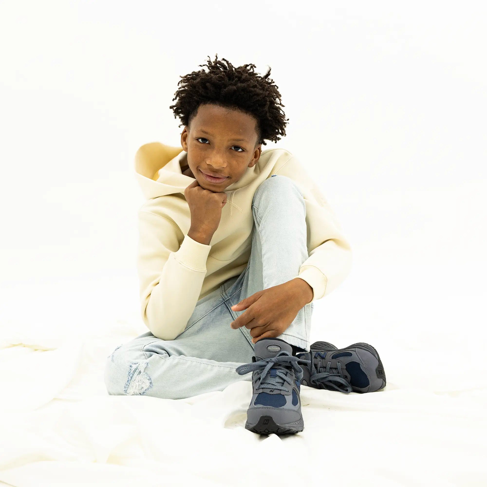 new-balance-kids-2002r-grade-school-shoes-gc2002ph