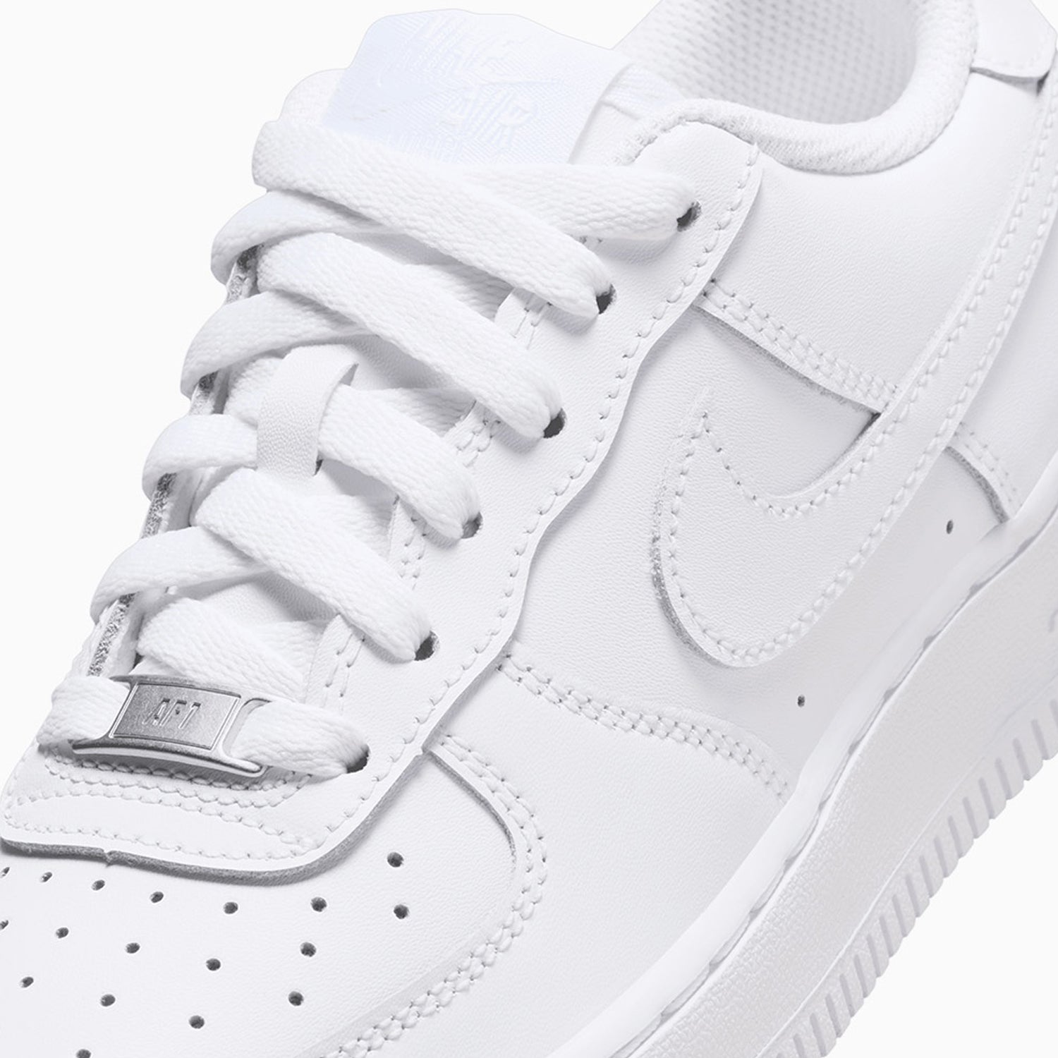 nike-kids-air-force-1-le-triple-white-grade-school-fv5951-111