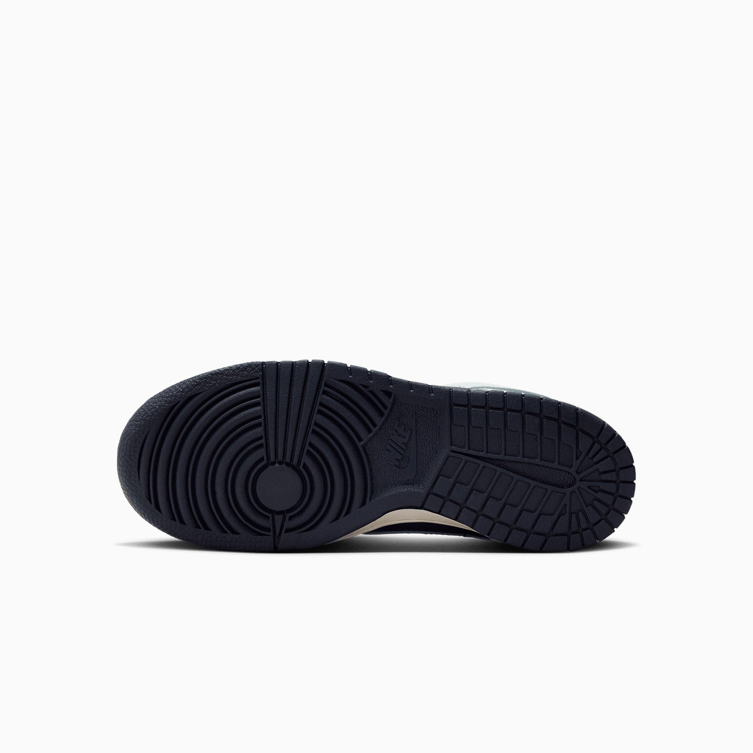 nike-kids-dunk-low-football-grey-midnight-navy-grade-school-shoes-fb9109-002