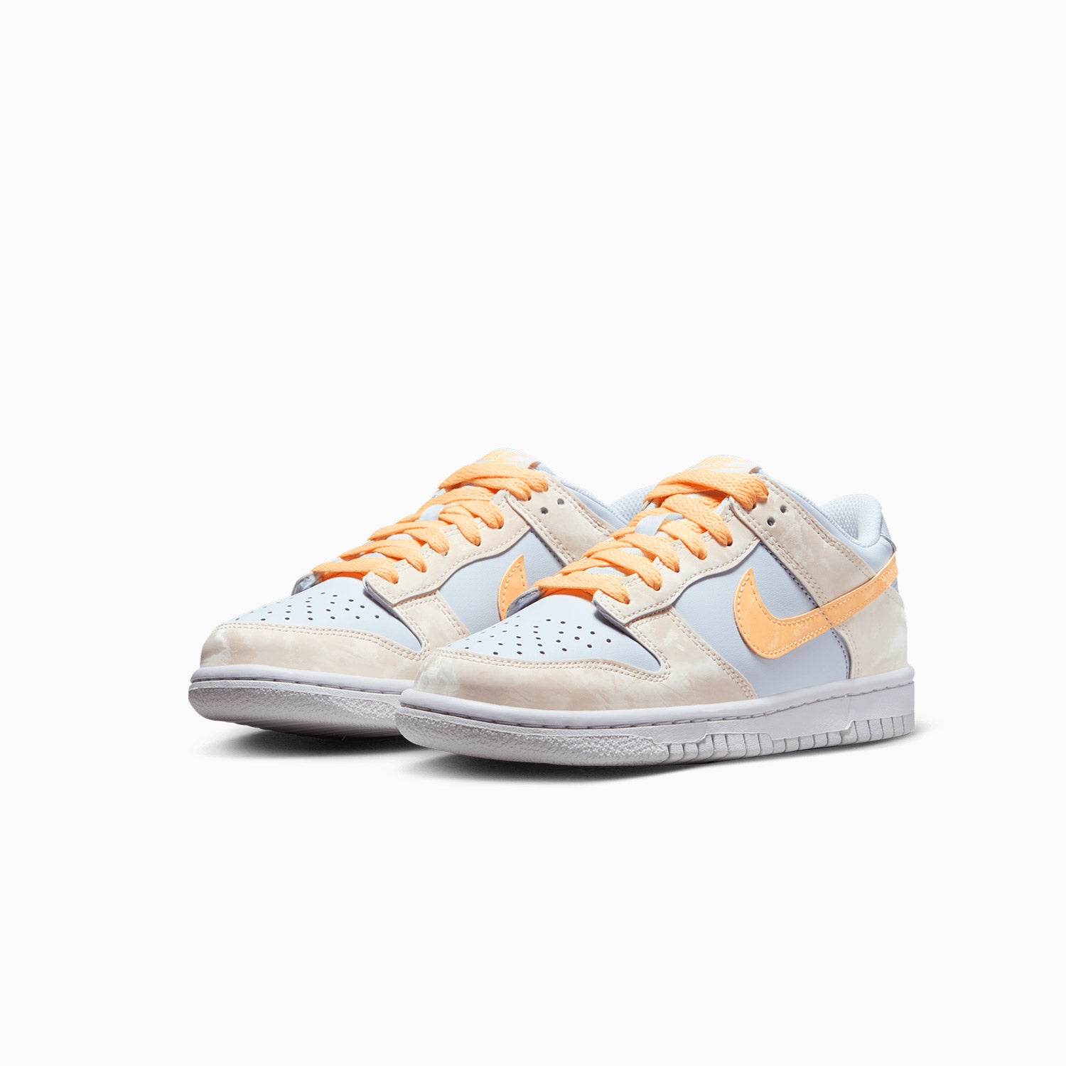 nike-kids-dunk-low-melon-tint-grade-school-shoes-fb9109-100