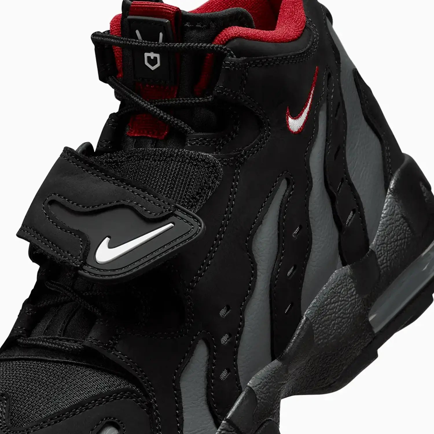 nike-mens-air-dt-max-96-falcons-shoes-hq3620-010