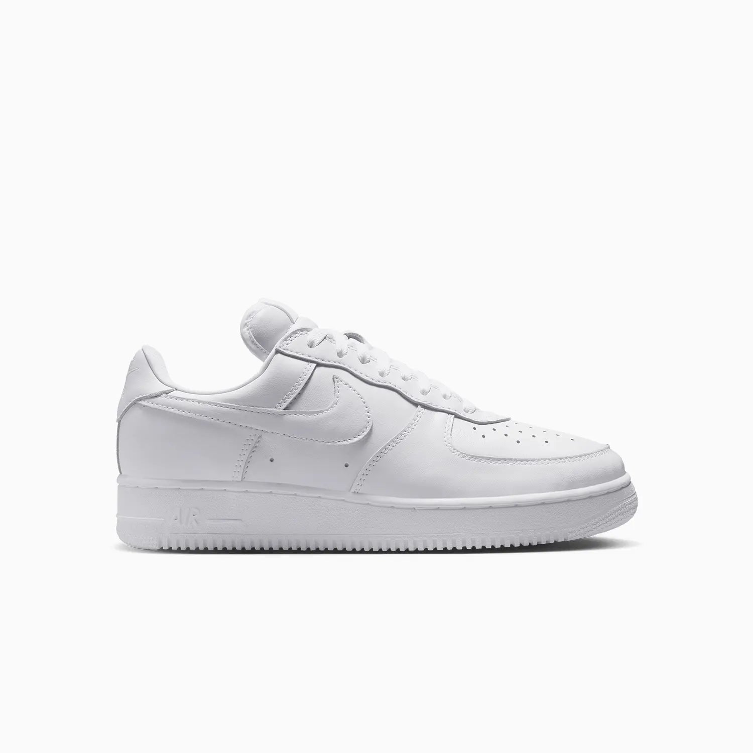 ナイキ　エアフォース1 Low Triple White Nike Men's Air Force 1 '01 Low 